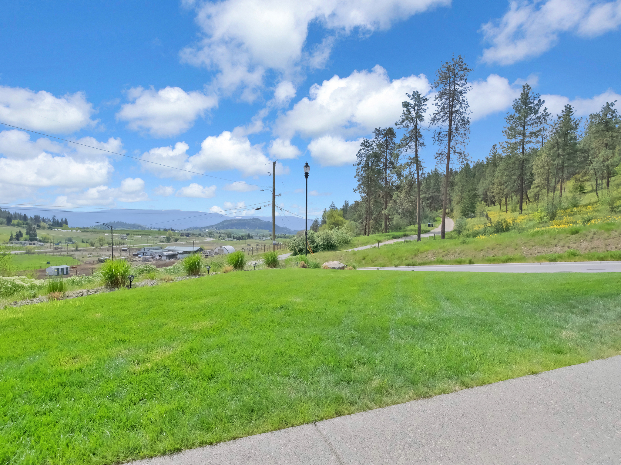 2044 Begbie Road Kelowna V1V 2X3