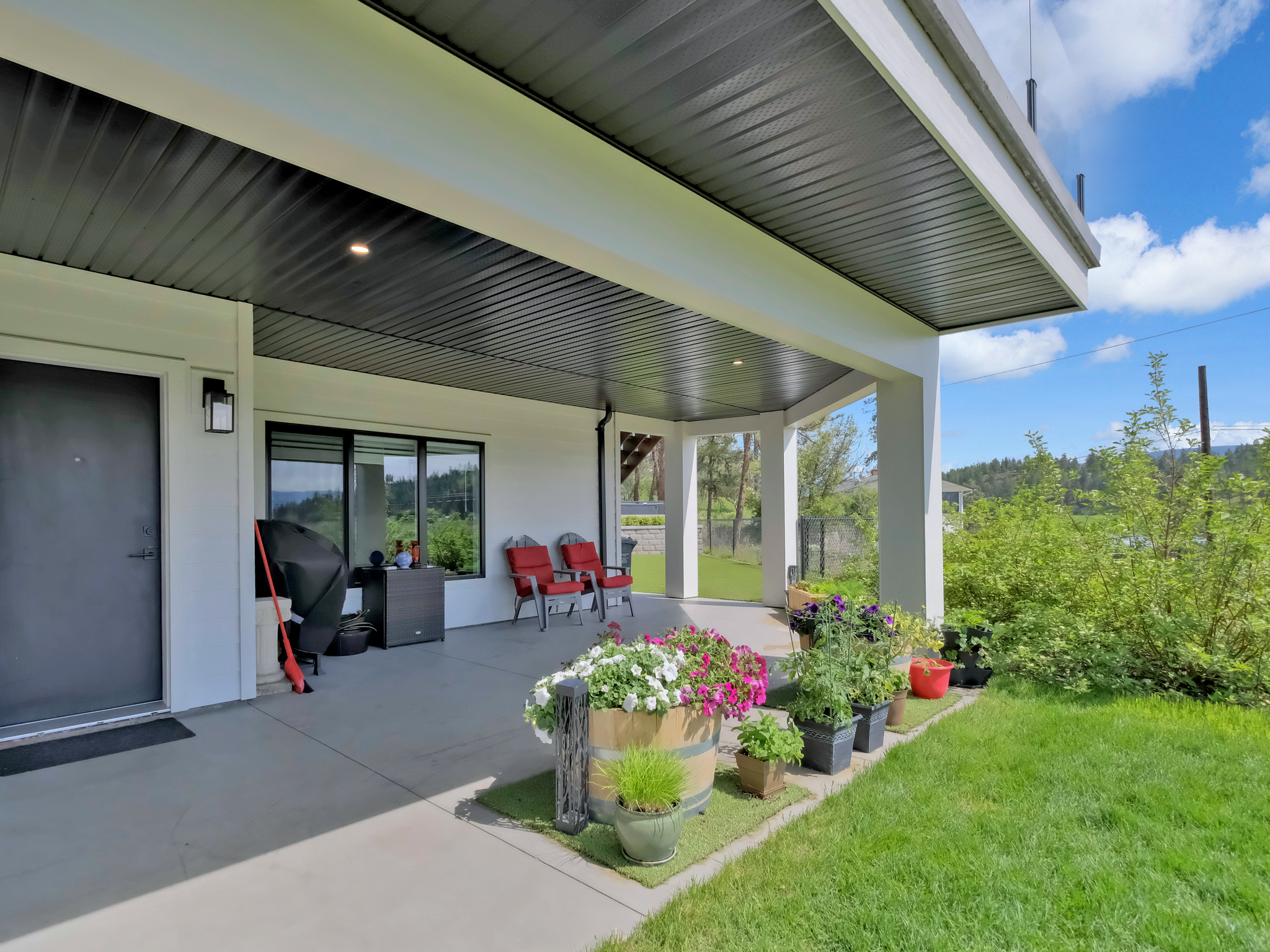 2044 Begbie Road Kelowna V1V 2X3