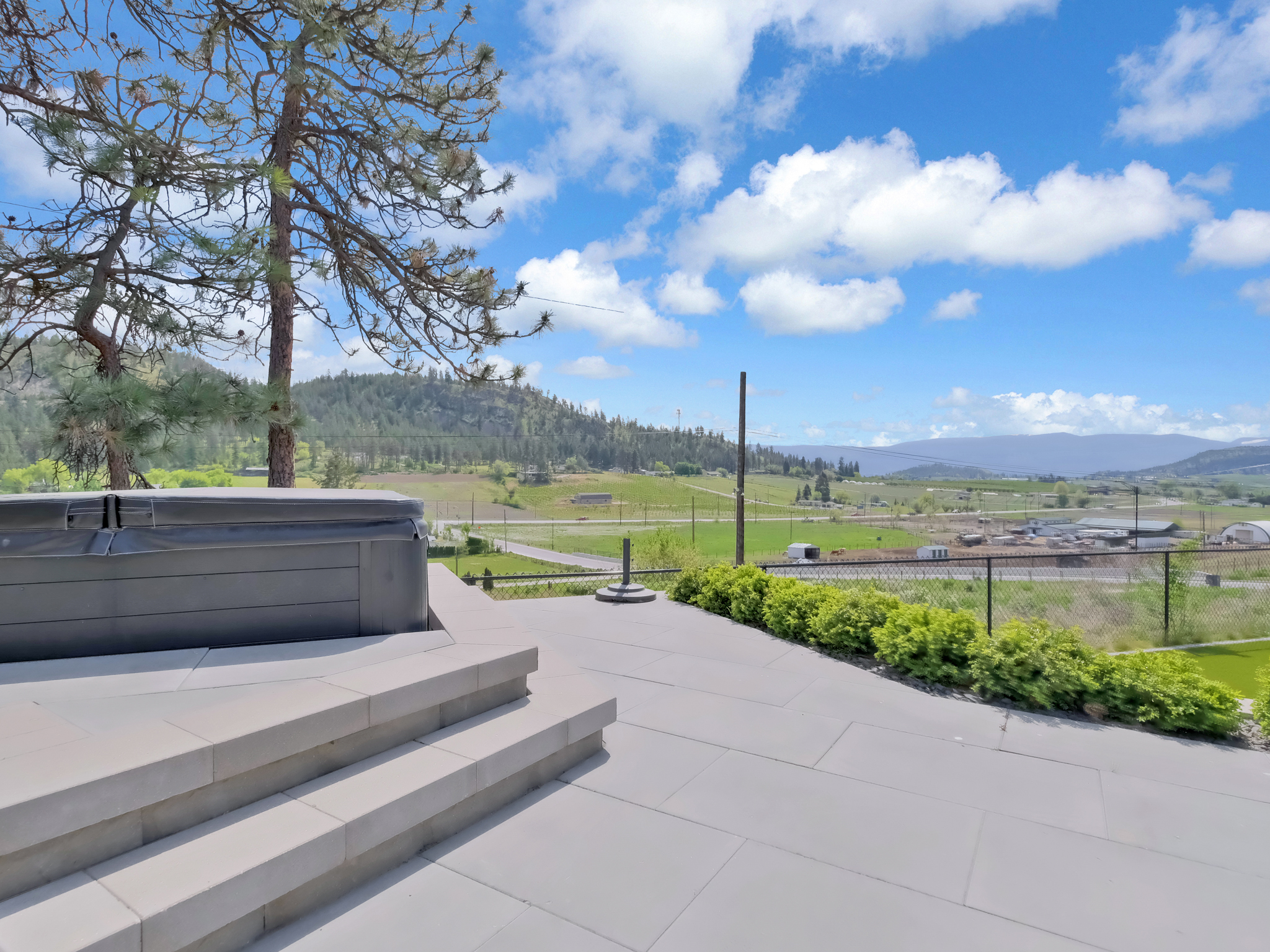 2044 Begbie Road Kelowna V1V 2X3