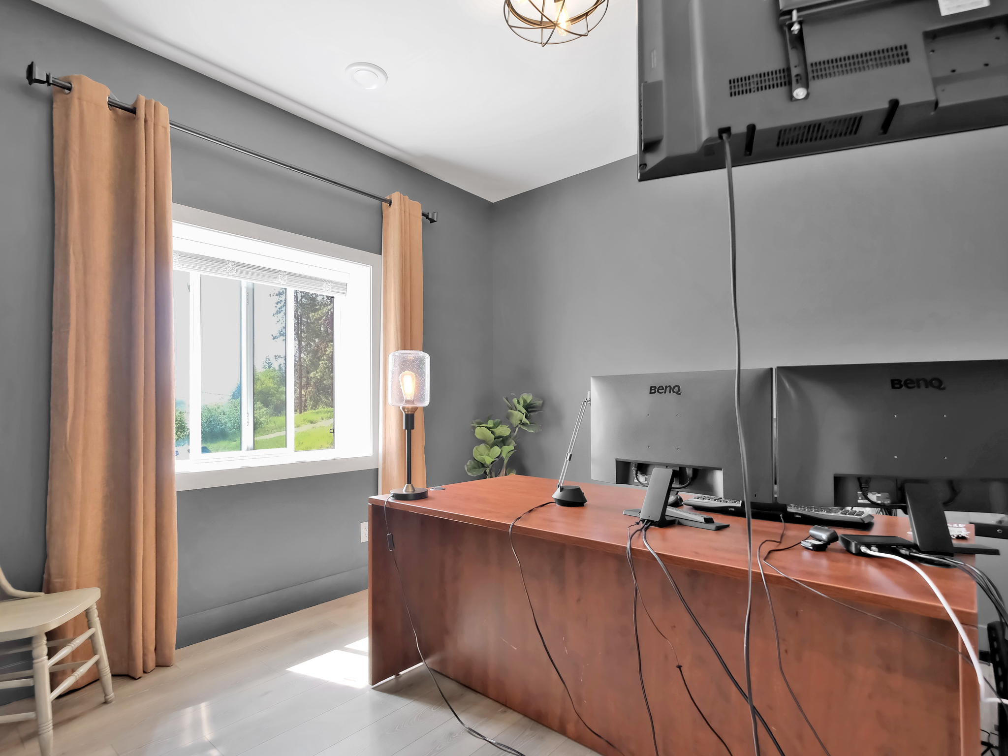 2044 Begbie Road Kelowna V1V 2X3