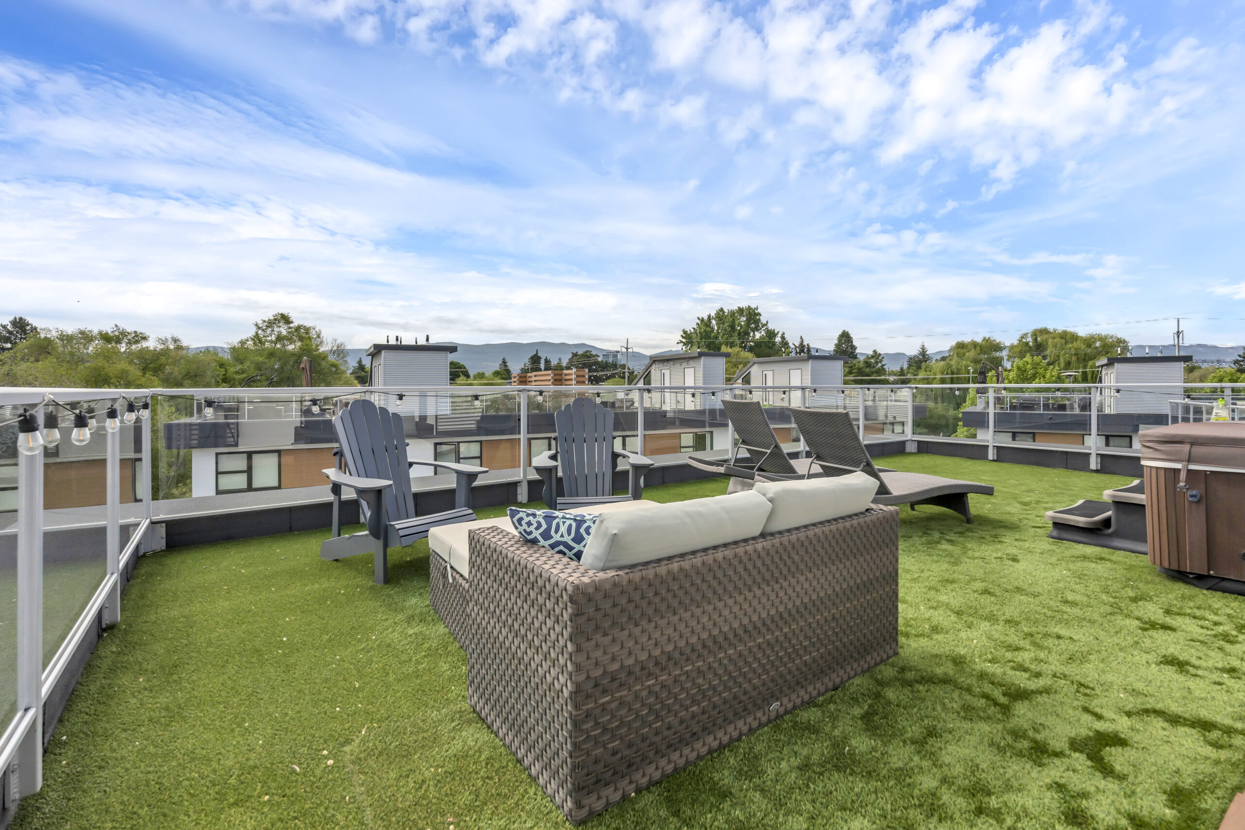 1515 Highland Drive N 34 Kelowna V1Y 0C9