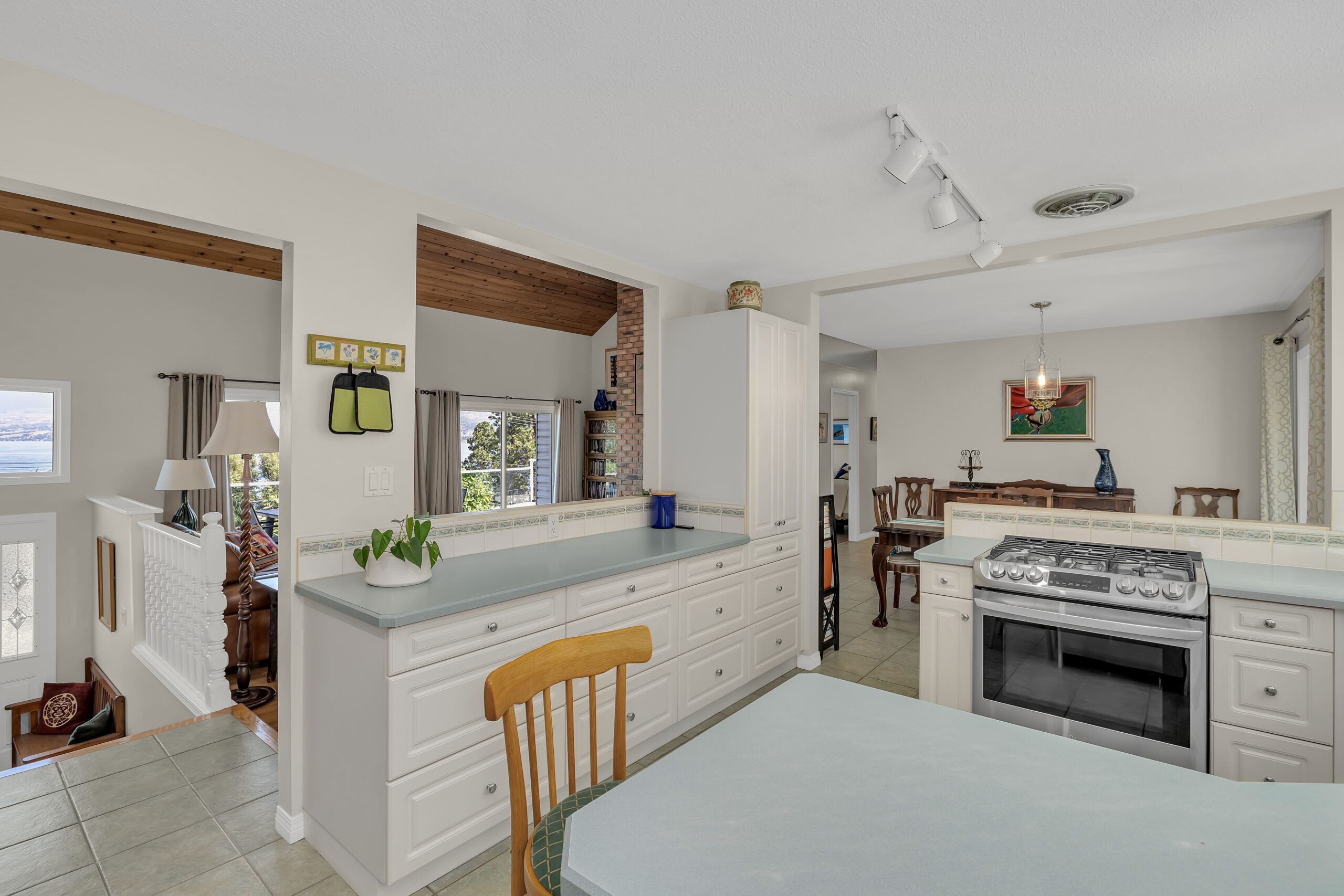 3964 Angus Drive West Kelowna V4T 2K1