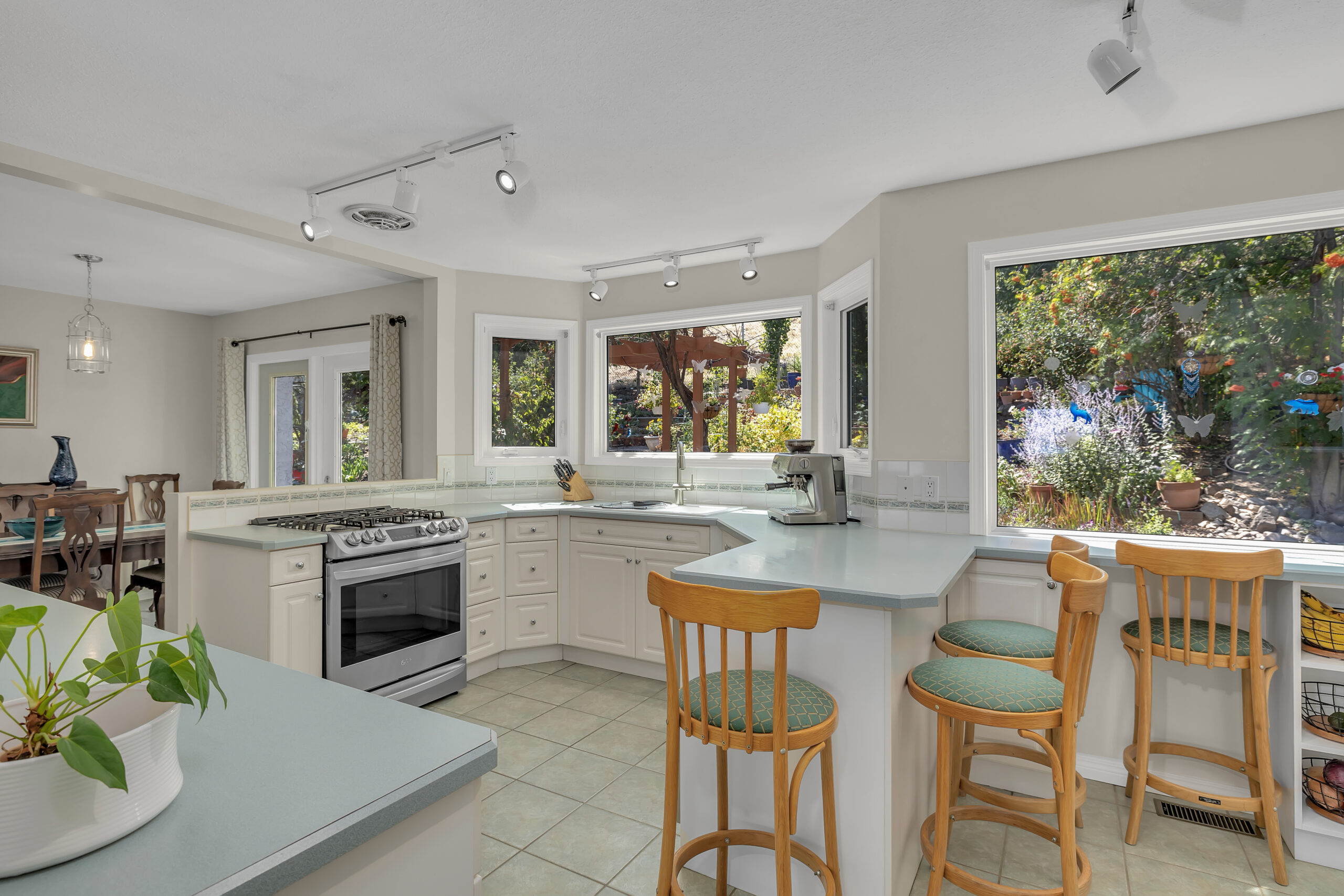 3964 Angus Drive West Kelowna V4T 2K1