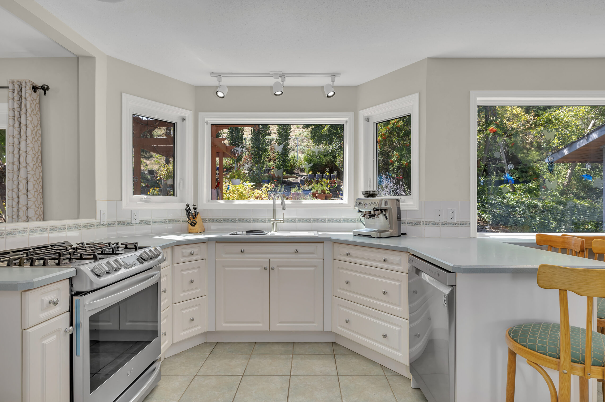 3964 Angus Drive West Kelowna V4T 2K1