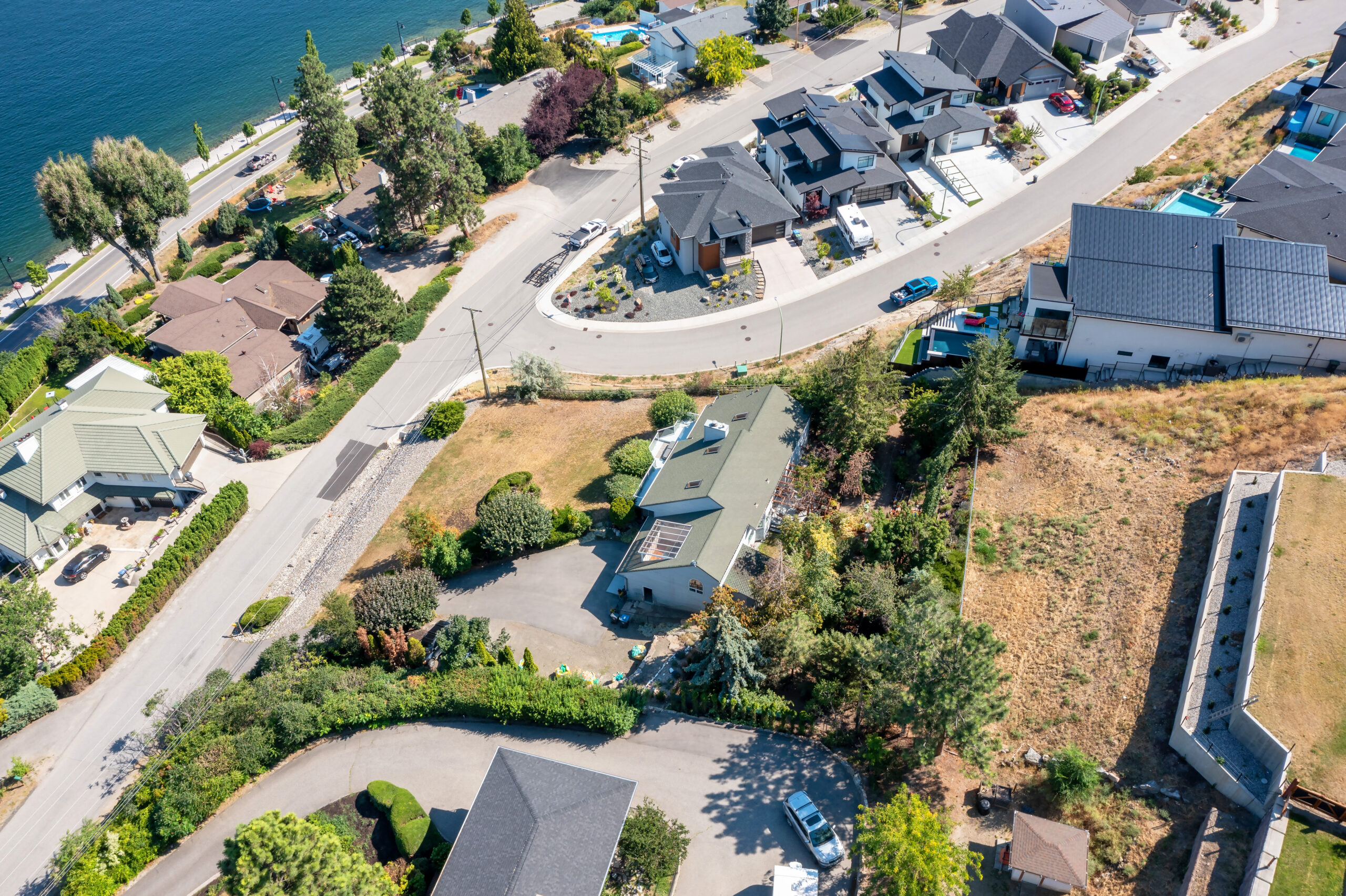 3964 Angus Drive West Kelowna V4T 2K1