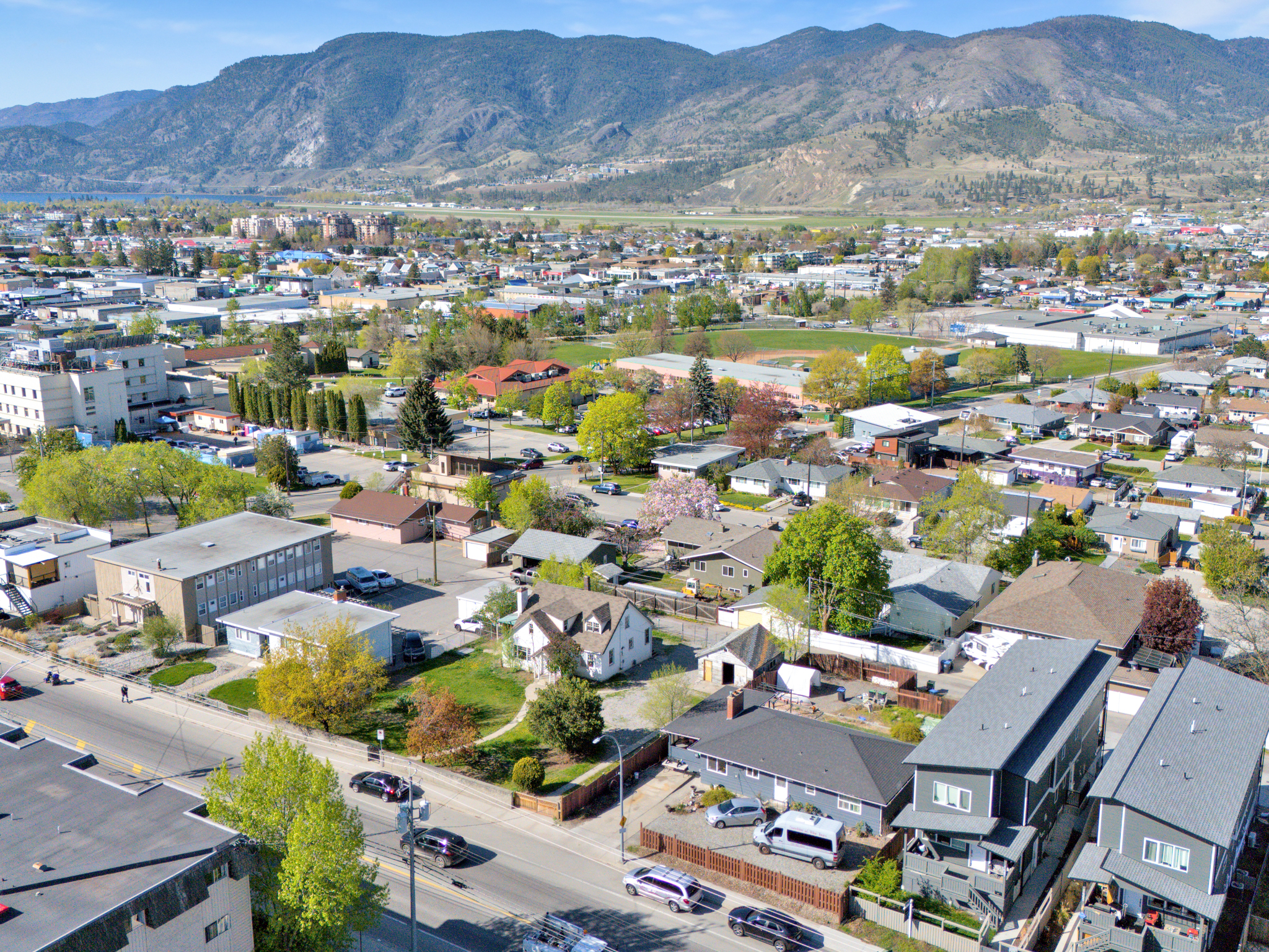 1471 & 1473 Government Street Penticton V2A 4V9