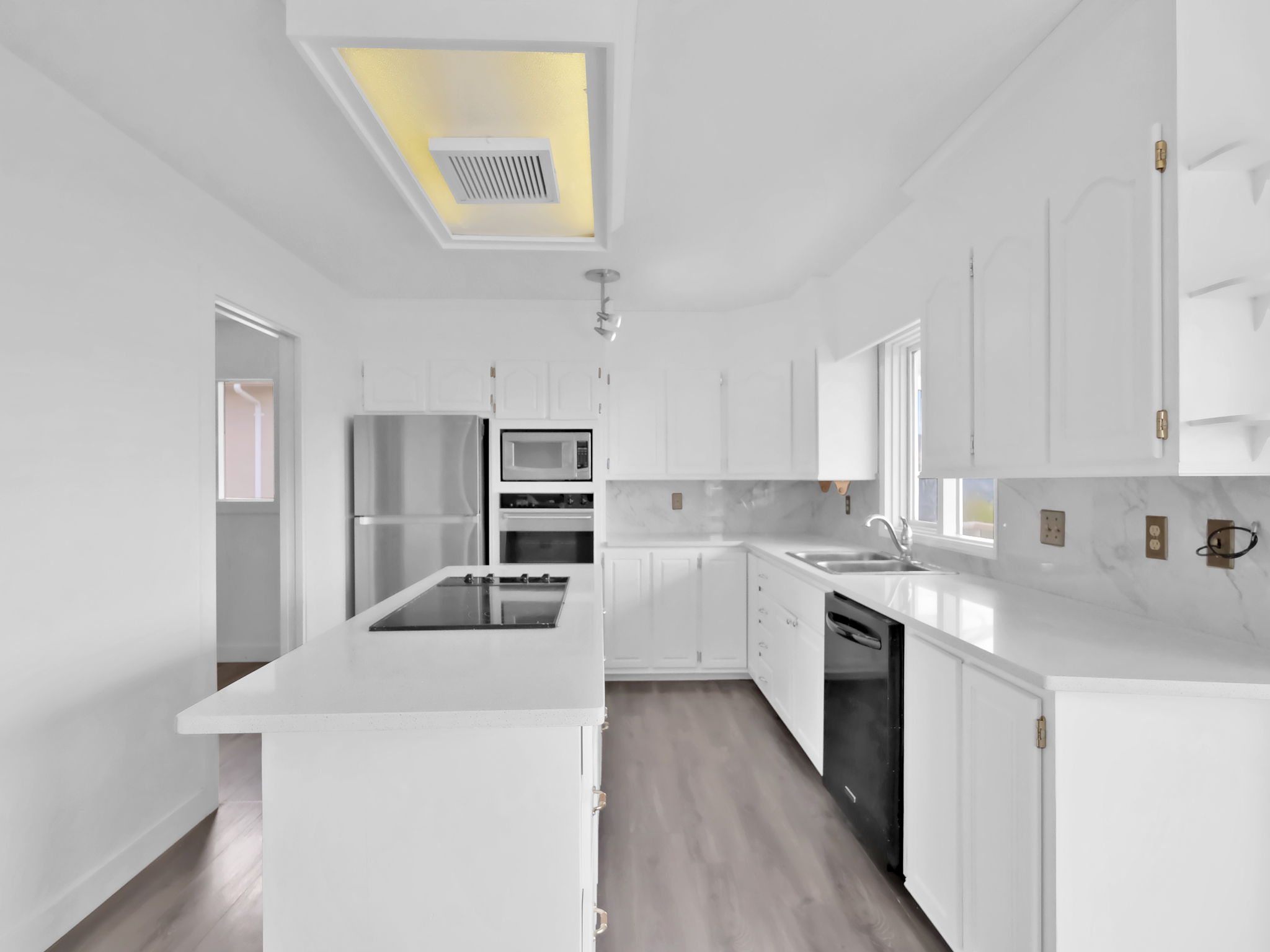 6085 Beatrice Road Peachland V0H 1X4
