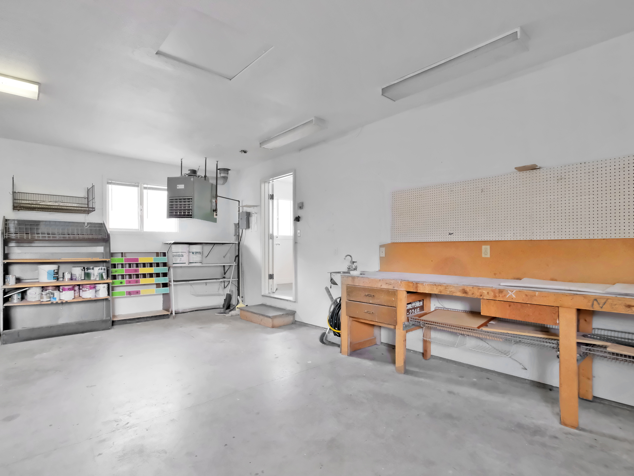 6085 Beatrice Road Peachland V0H 1X4