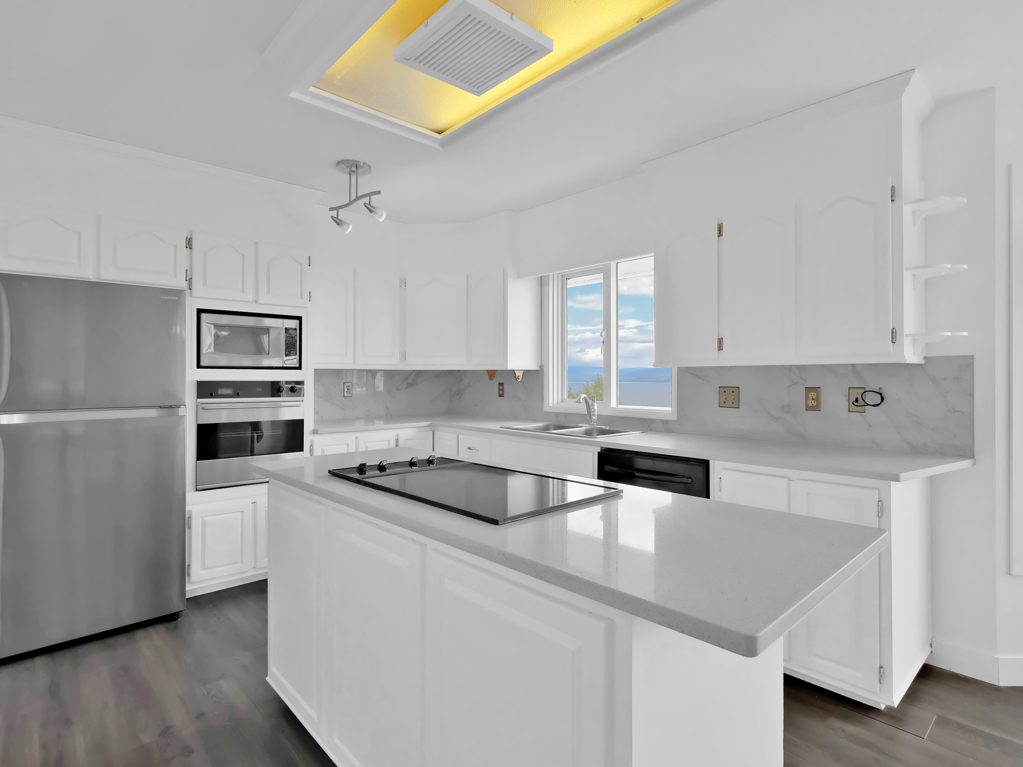 6085 Beatrice Road Peachland V0H 1X4