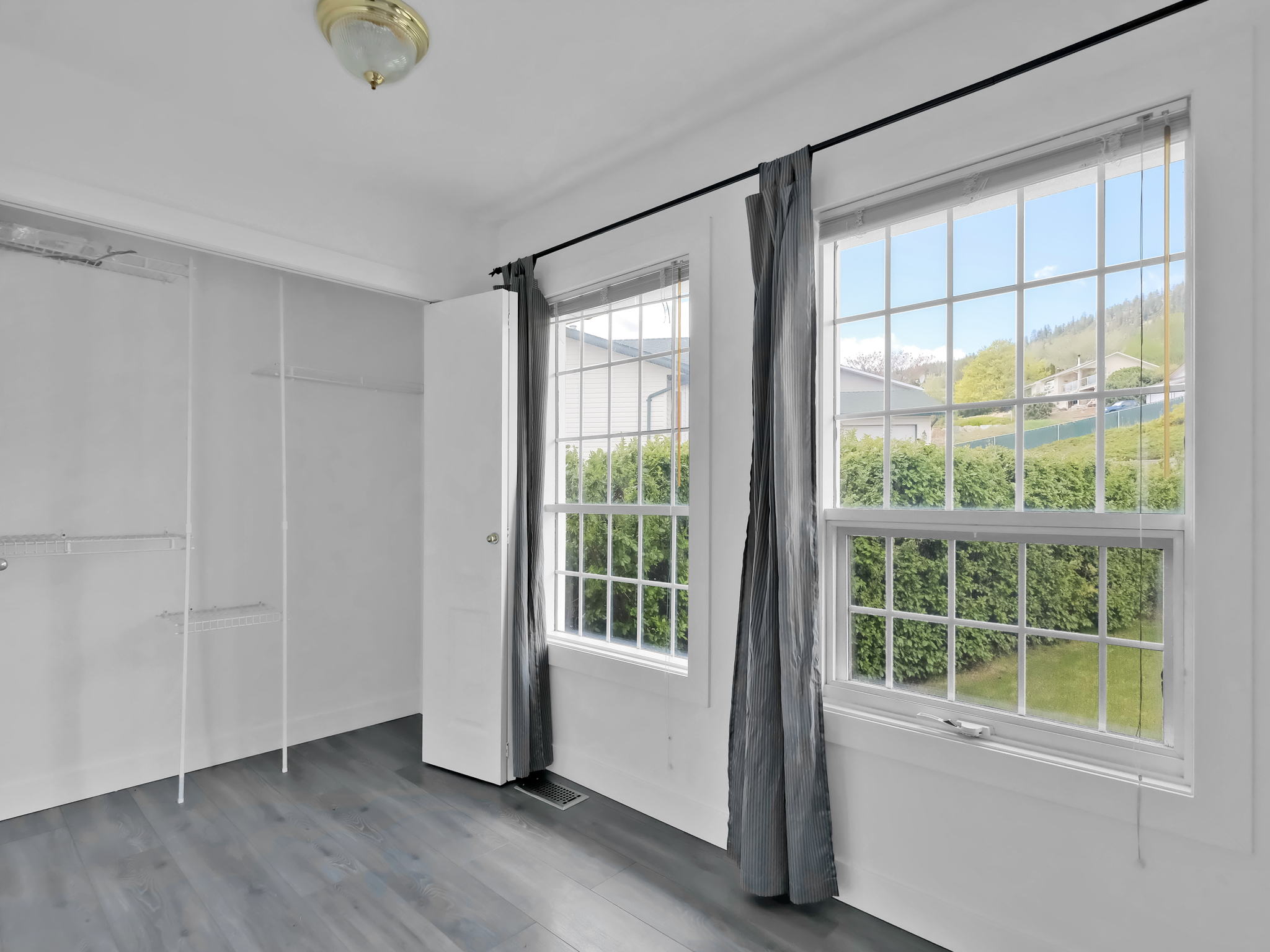 6085 Beatrice Road Peachland V0H 1X4