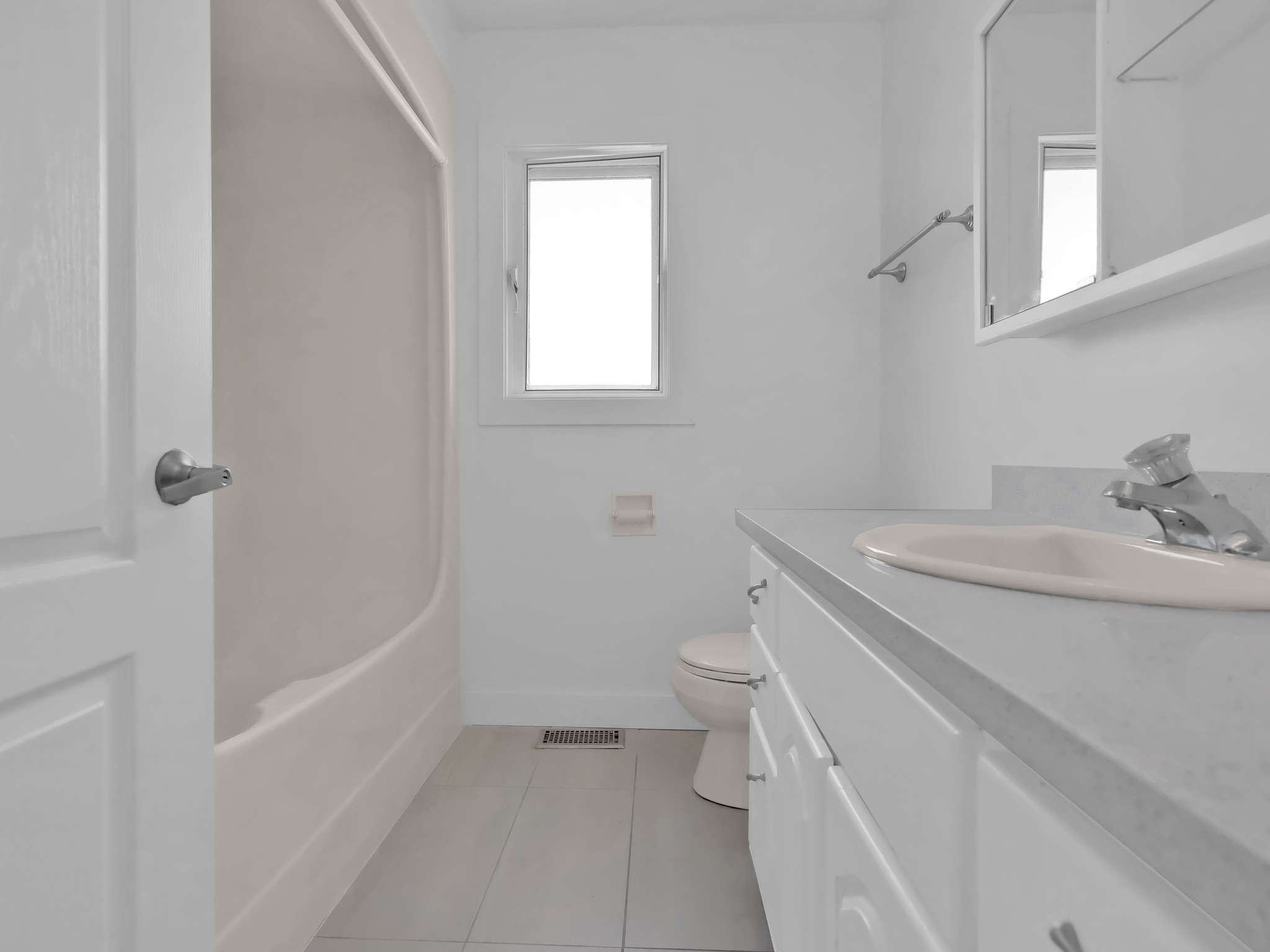 6085 Beatrice Road Peachland V0H 1X4