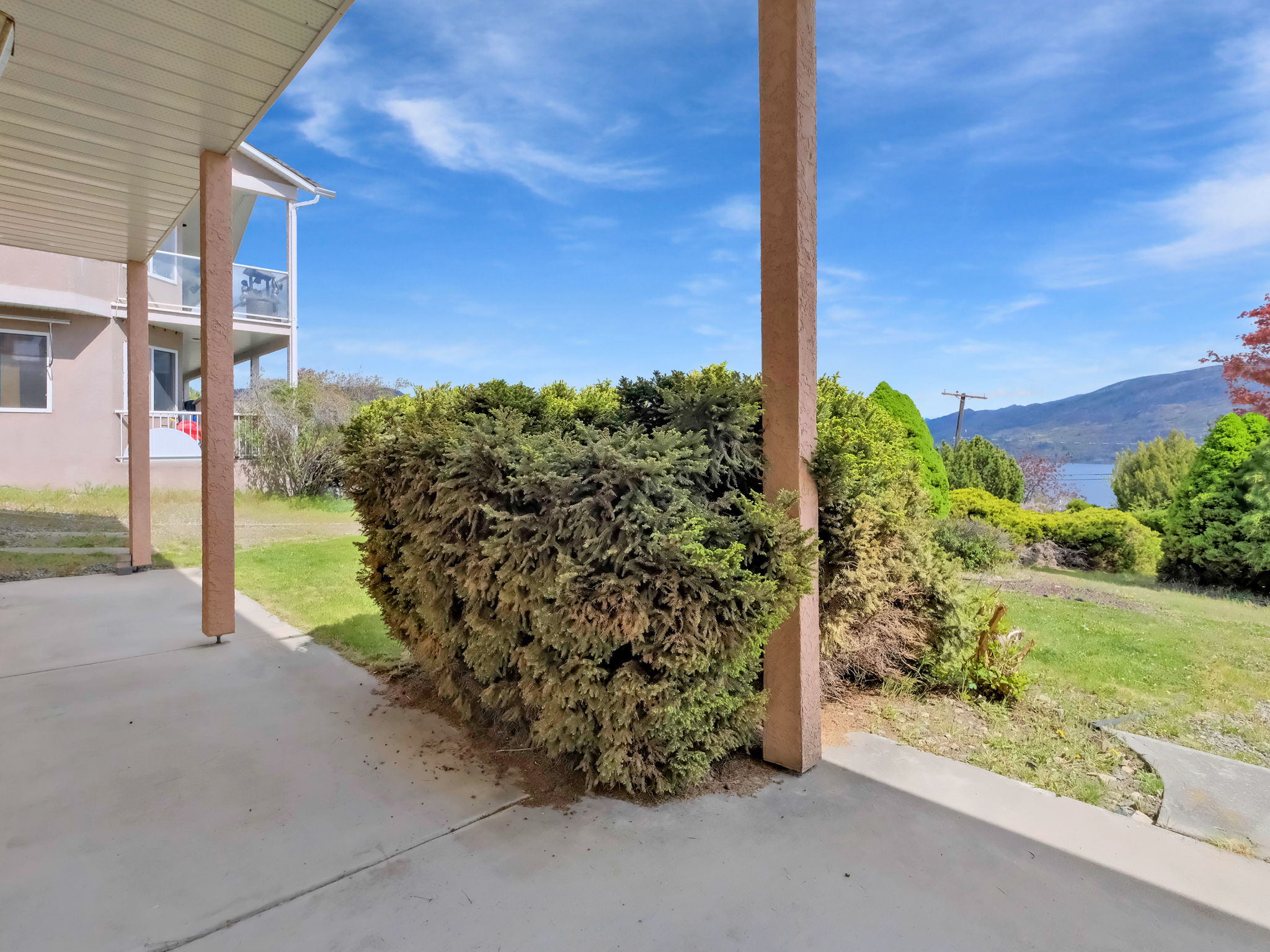 6085 Beatrice Road Peachland V0H 1X4