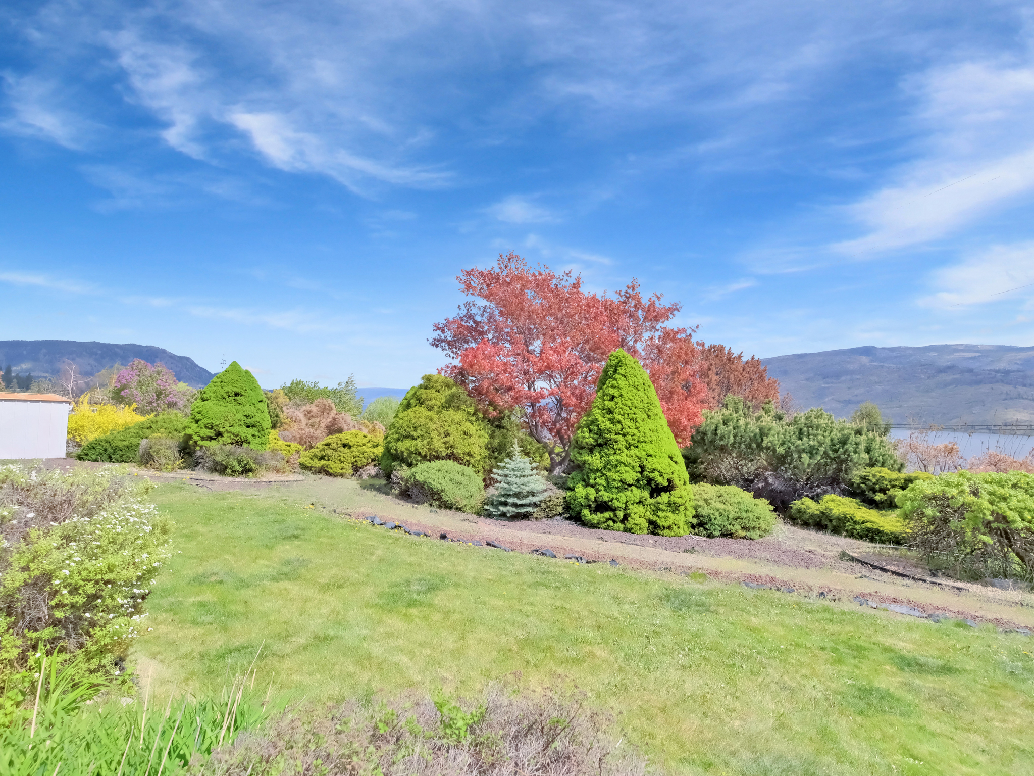 6085 Beatrice Road Peachland V0H 1X4