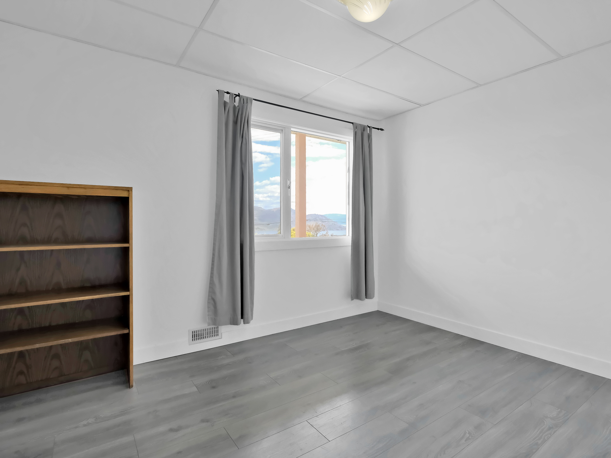 6085 Beatrice Road Peachland V0H 1X4