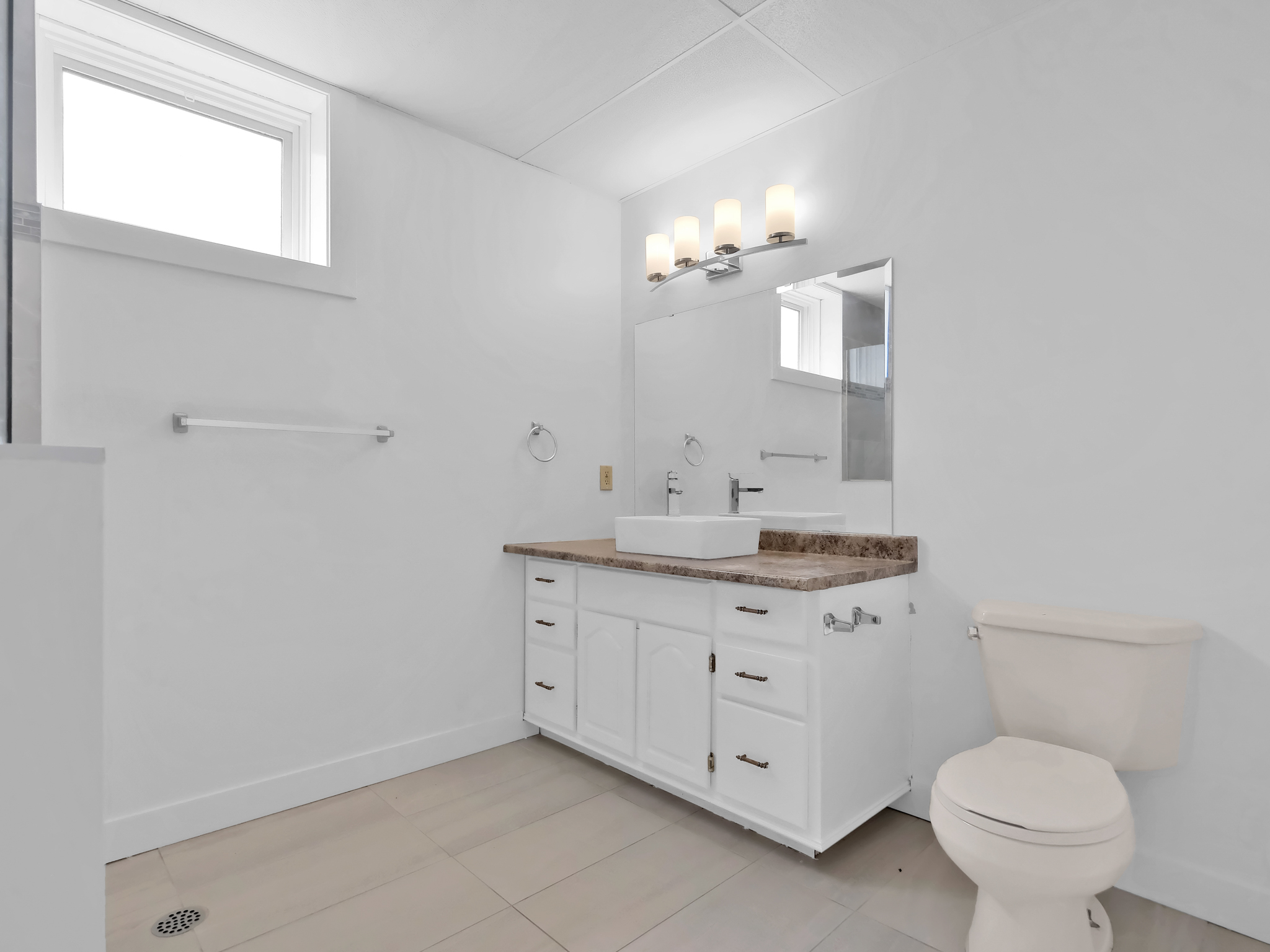 6085 Beatrice Road Peachland V0H 1X4