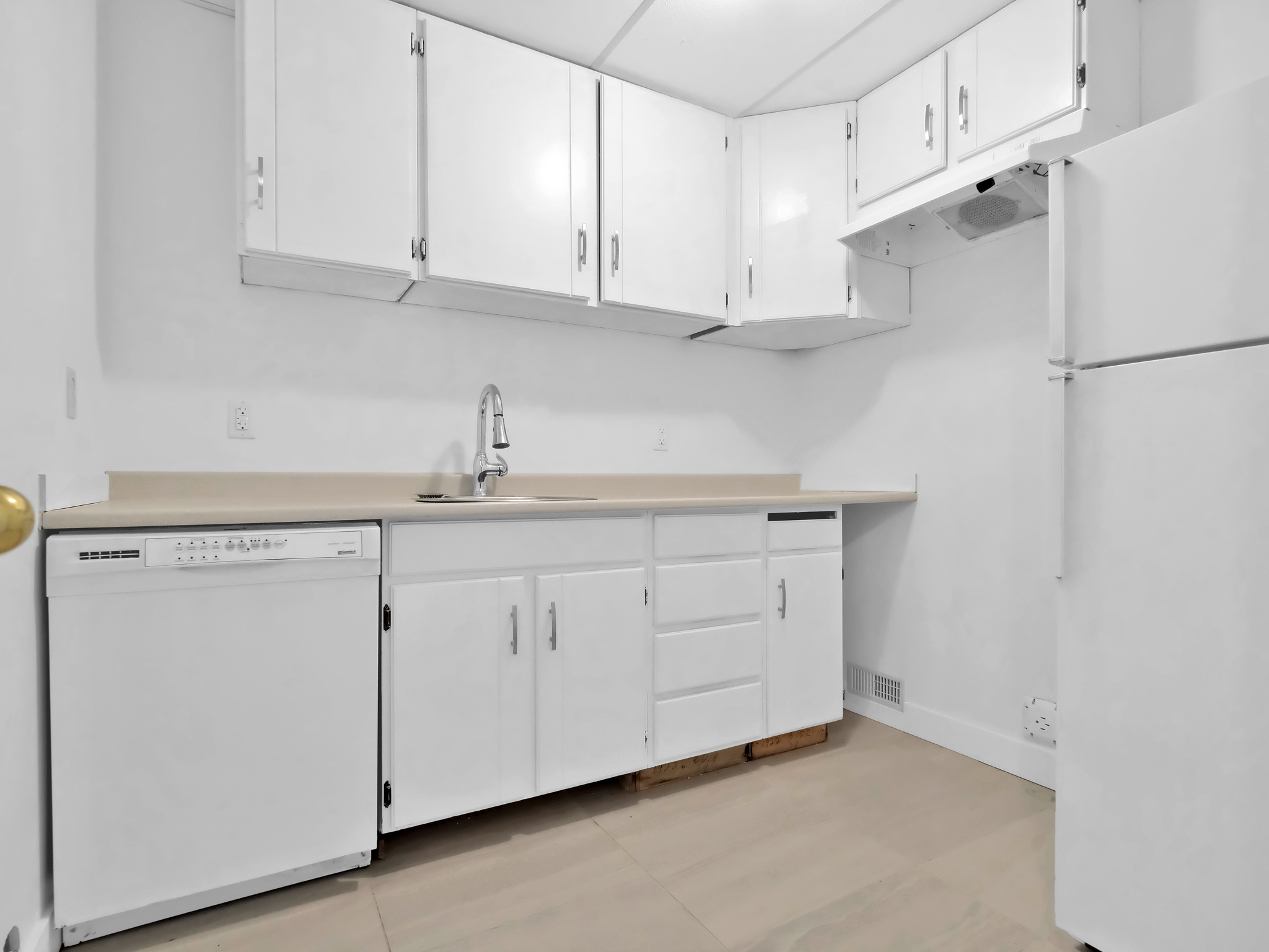 6085 Beatrice Road Peachland V0H 1X4