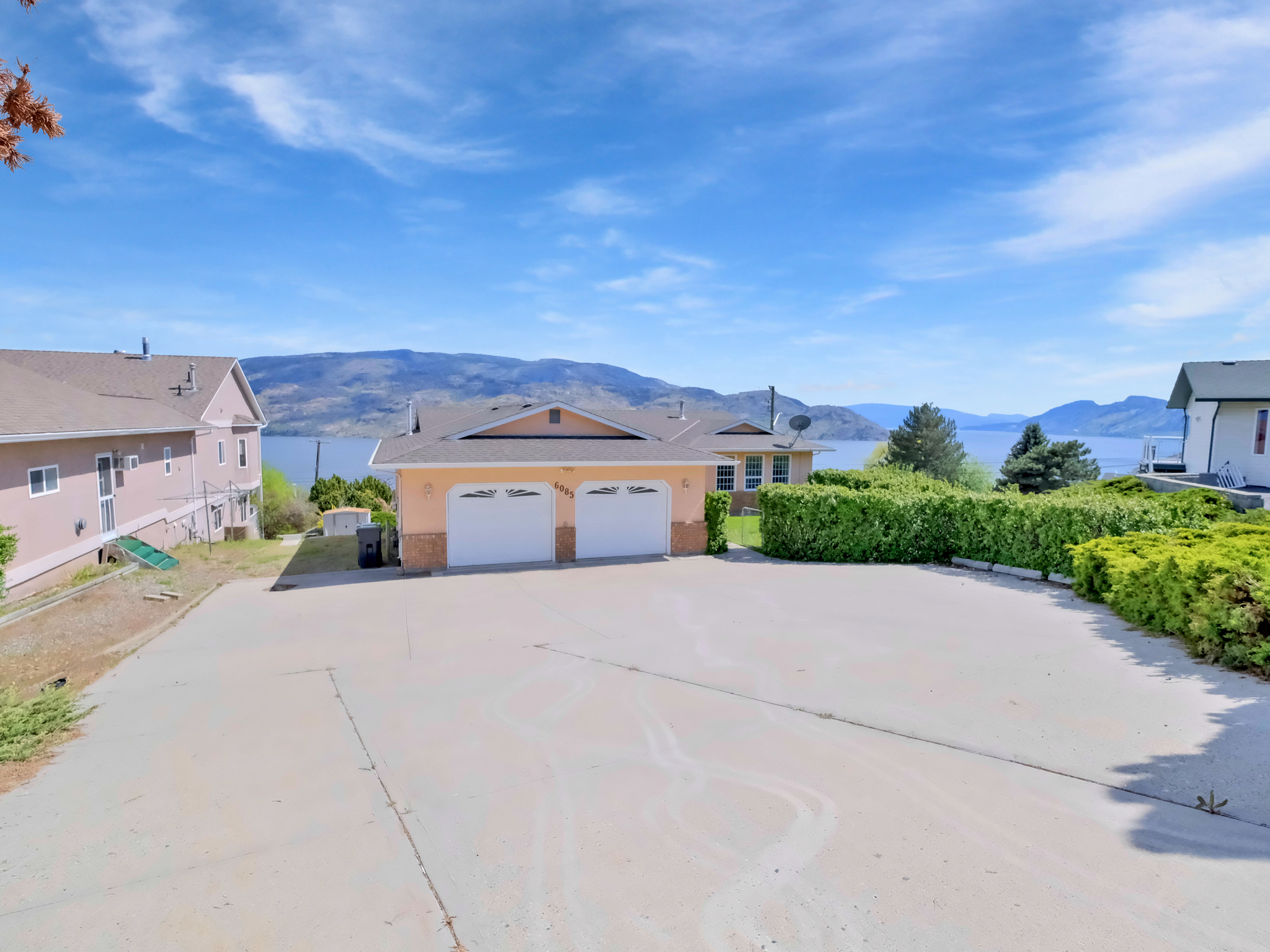 6085 Beatrice Road Peachland V0H 1X4