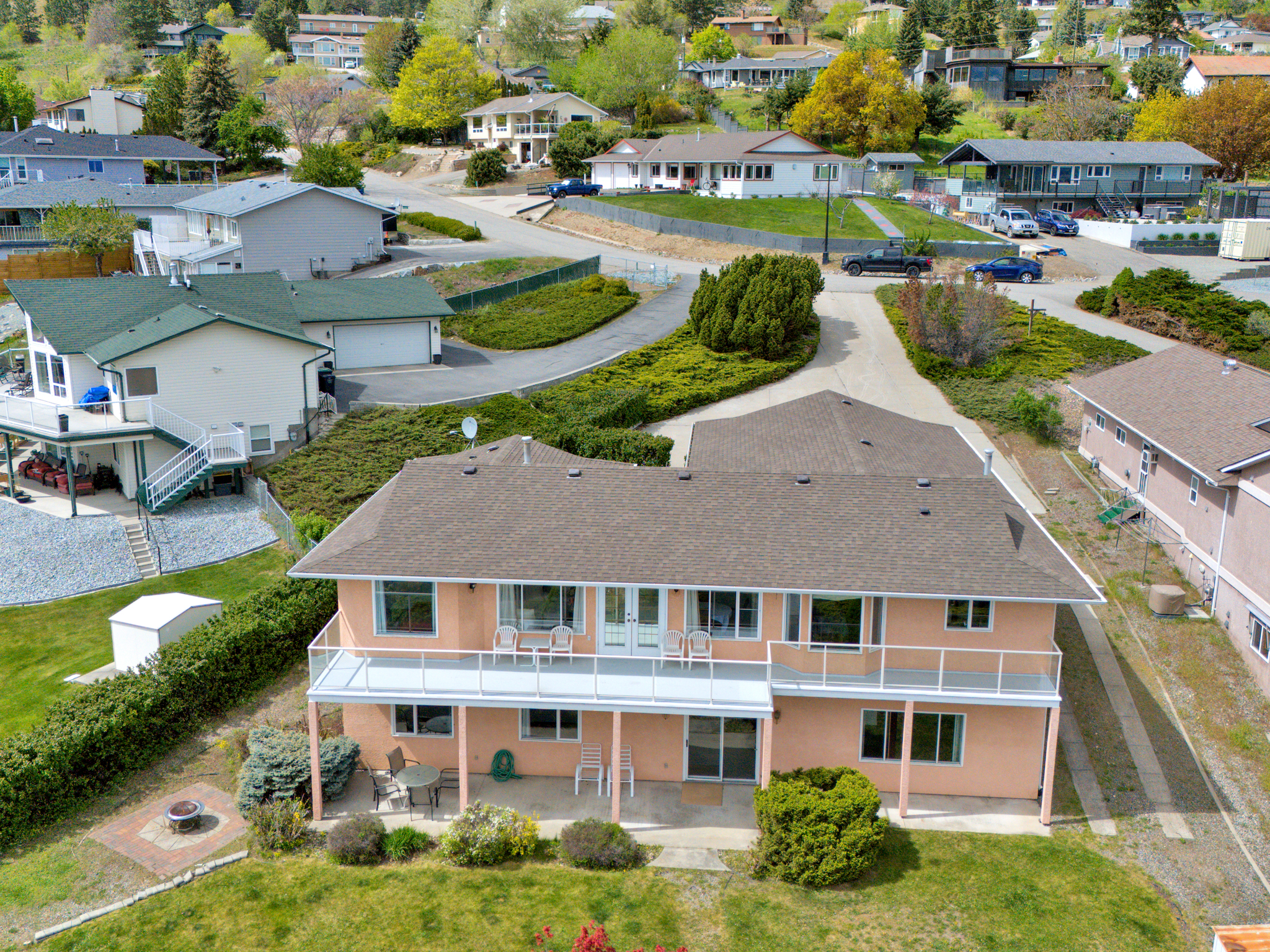 6085 Beatrice Road Peachland V0H 1X4