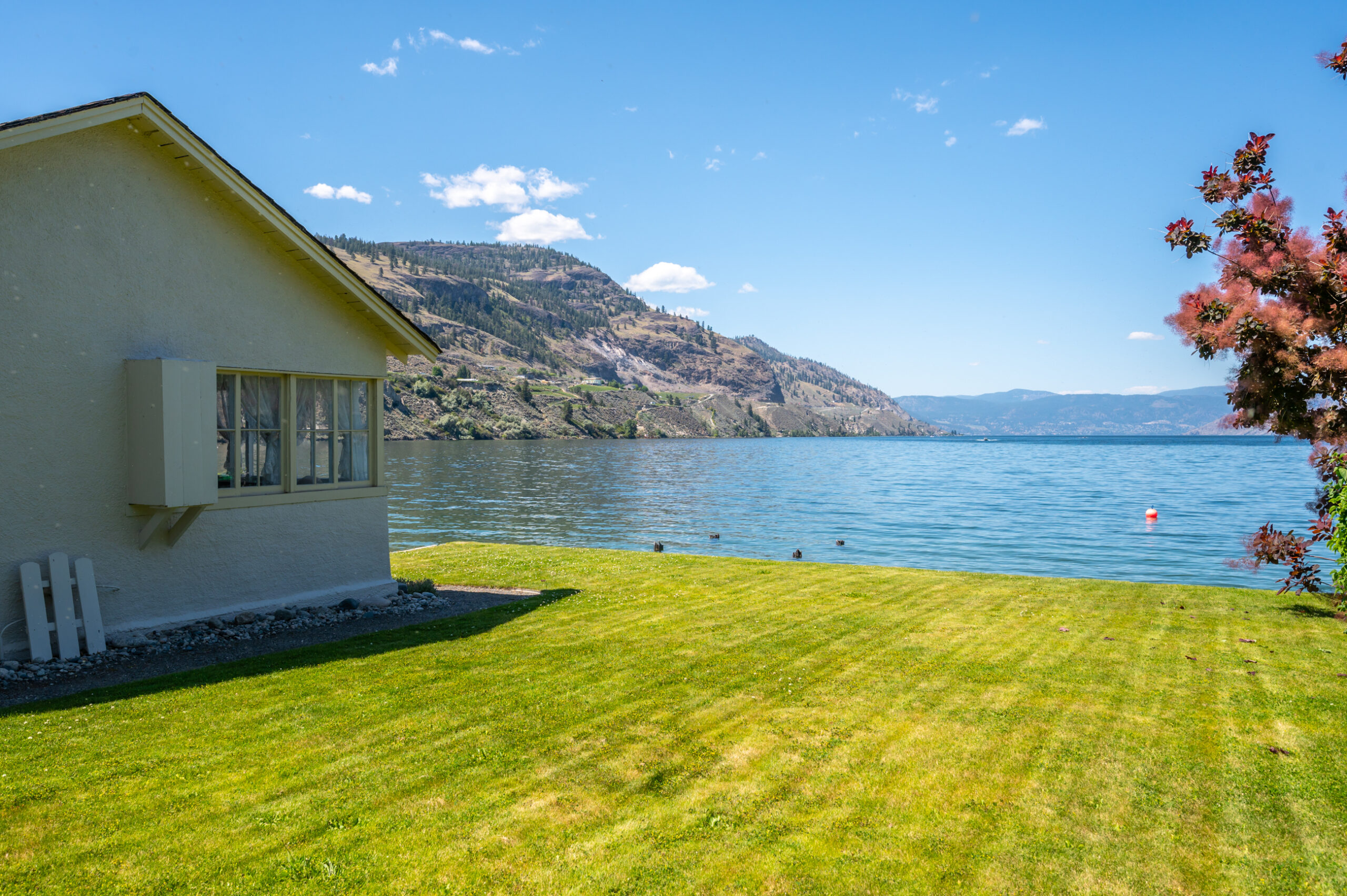 19235 Lakeshore Drive N Summerland V0H 1Z6