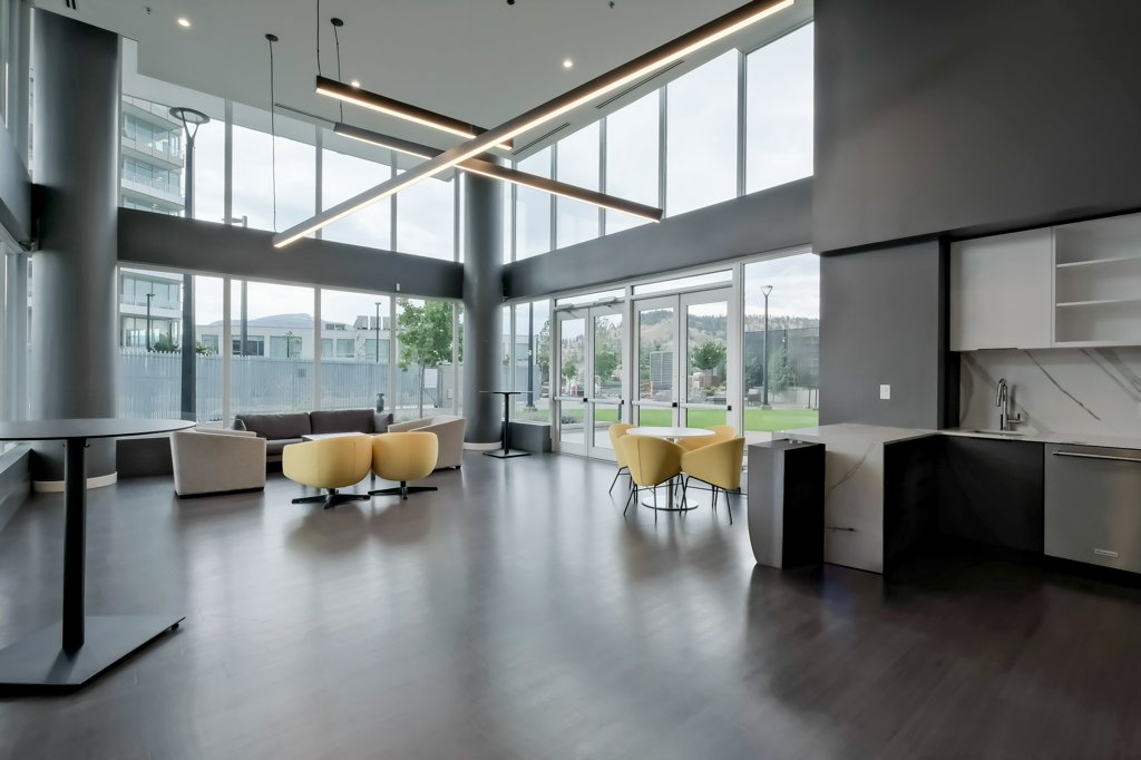 1191 Sunset Drive 401 Kelowna V1Y 9Z5