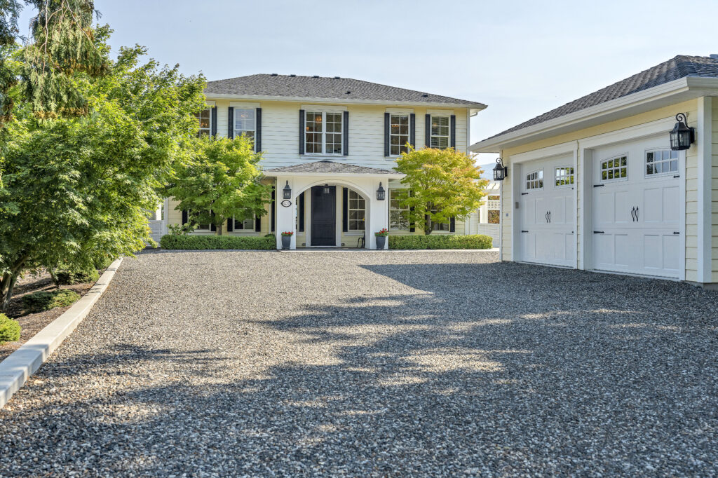 4217 Williams Avenue Summerland V0H 1Z9