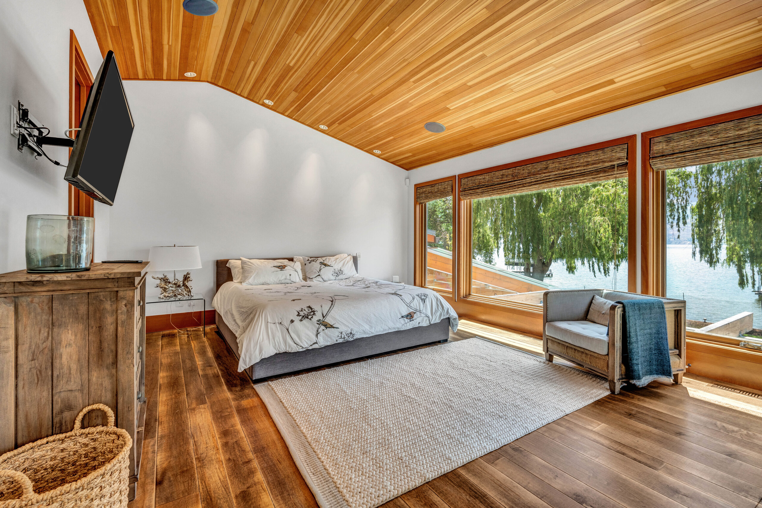 2463 Whitworth Road West Kelowna V4T 2K5