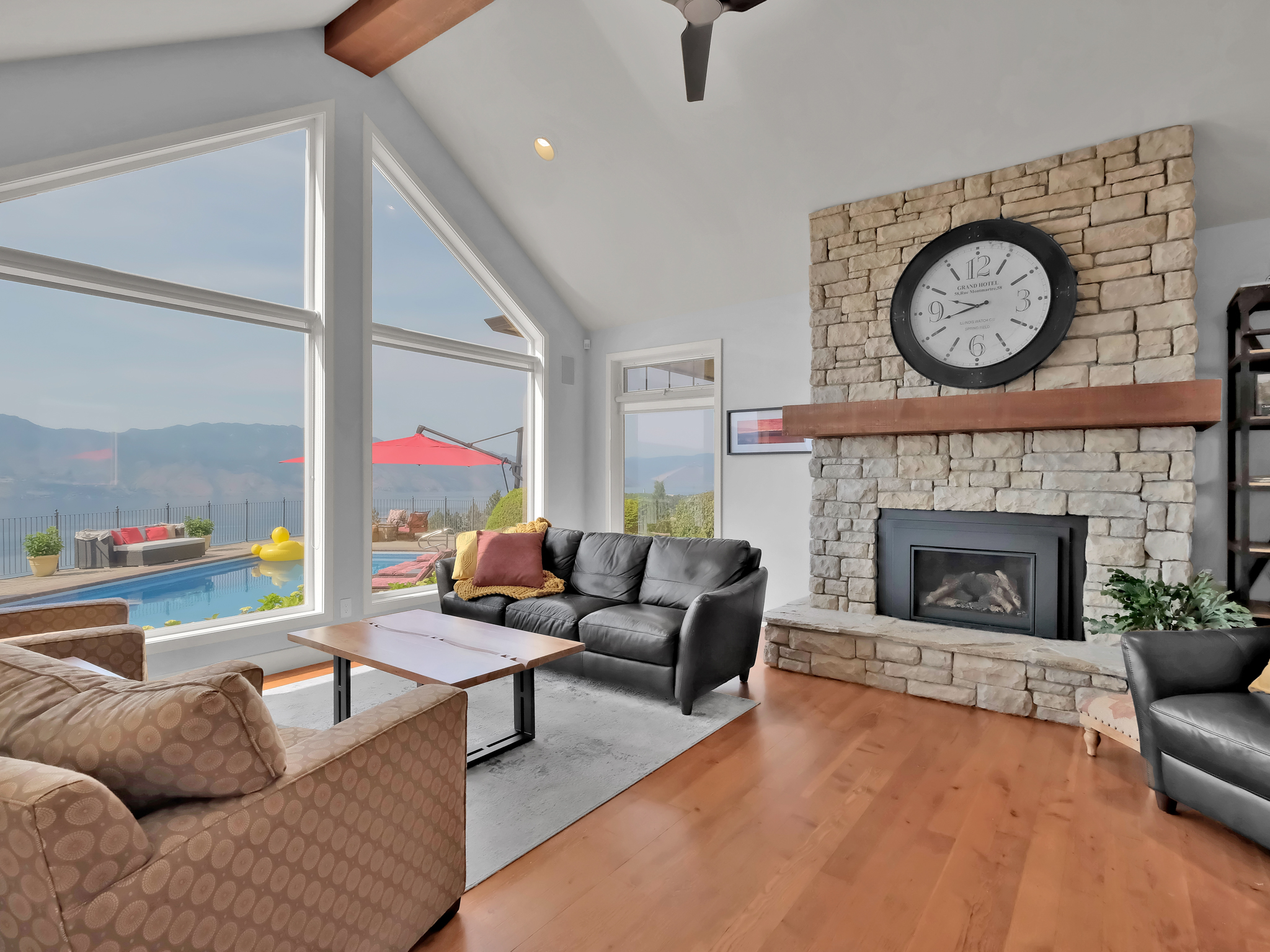 1260 Timothy Place Kelowna V1Z 3N2