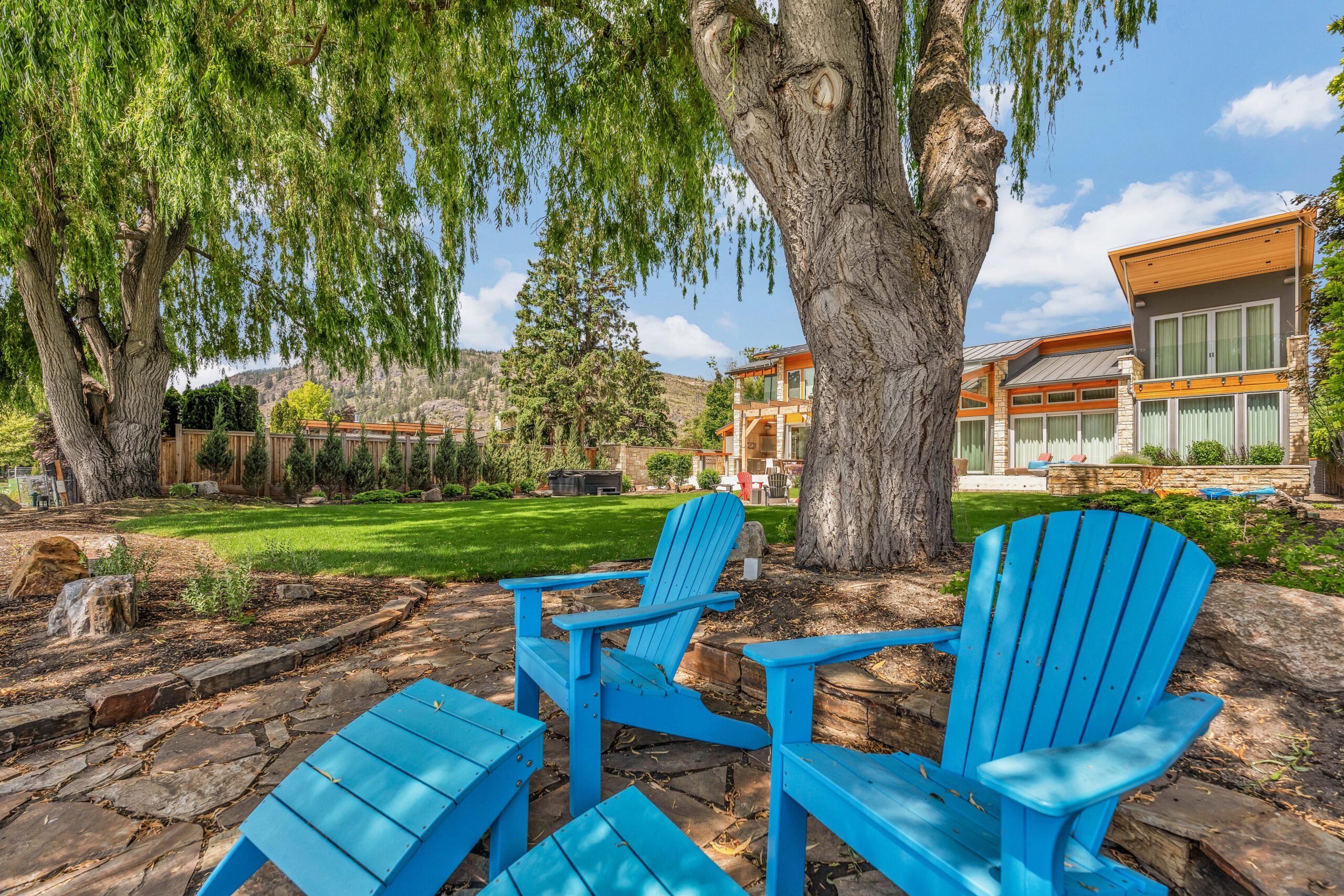 2463 Whitworth Road West Kelowna V4T 2K5