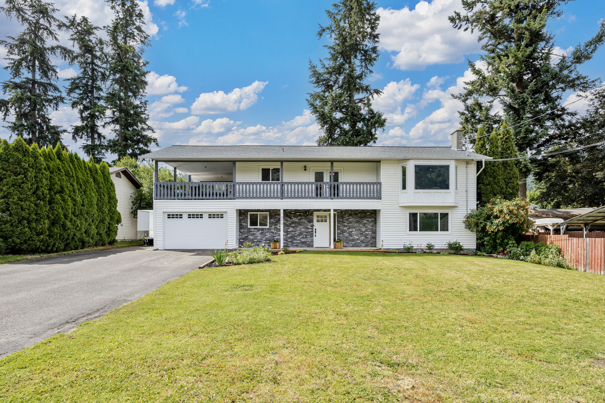 6274 Learmouth Road Coldstream V1B 3G1