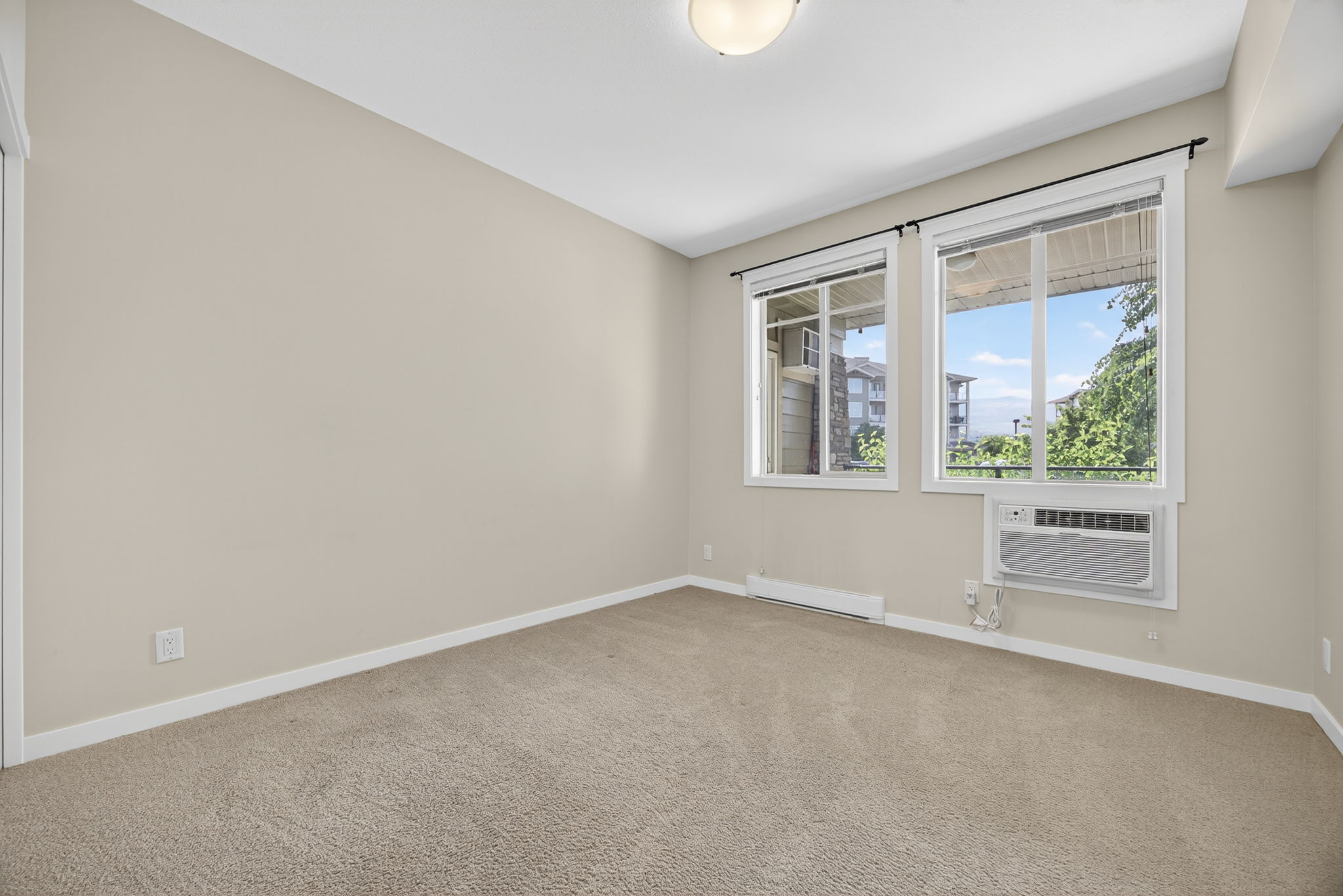 3733 Casorso Road 117 Kelowna V1W 5E3