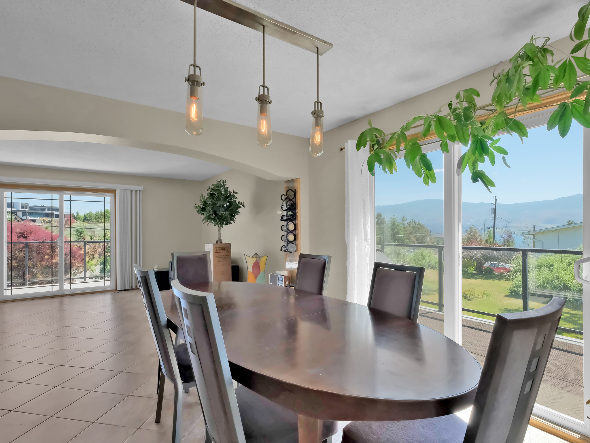 3124 Cox Road West Kelowna V1Z 2B4