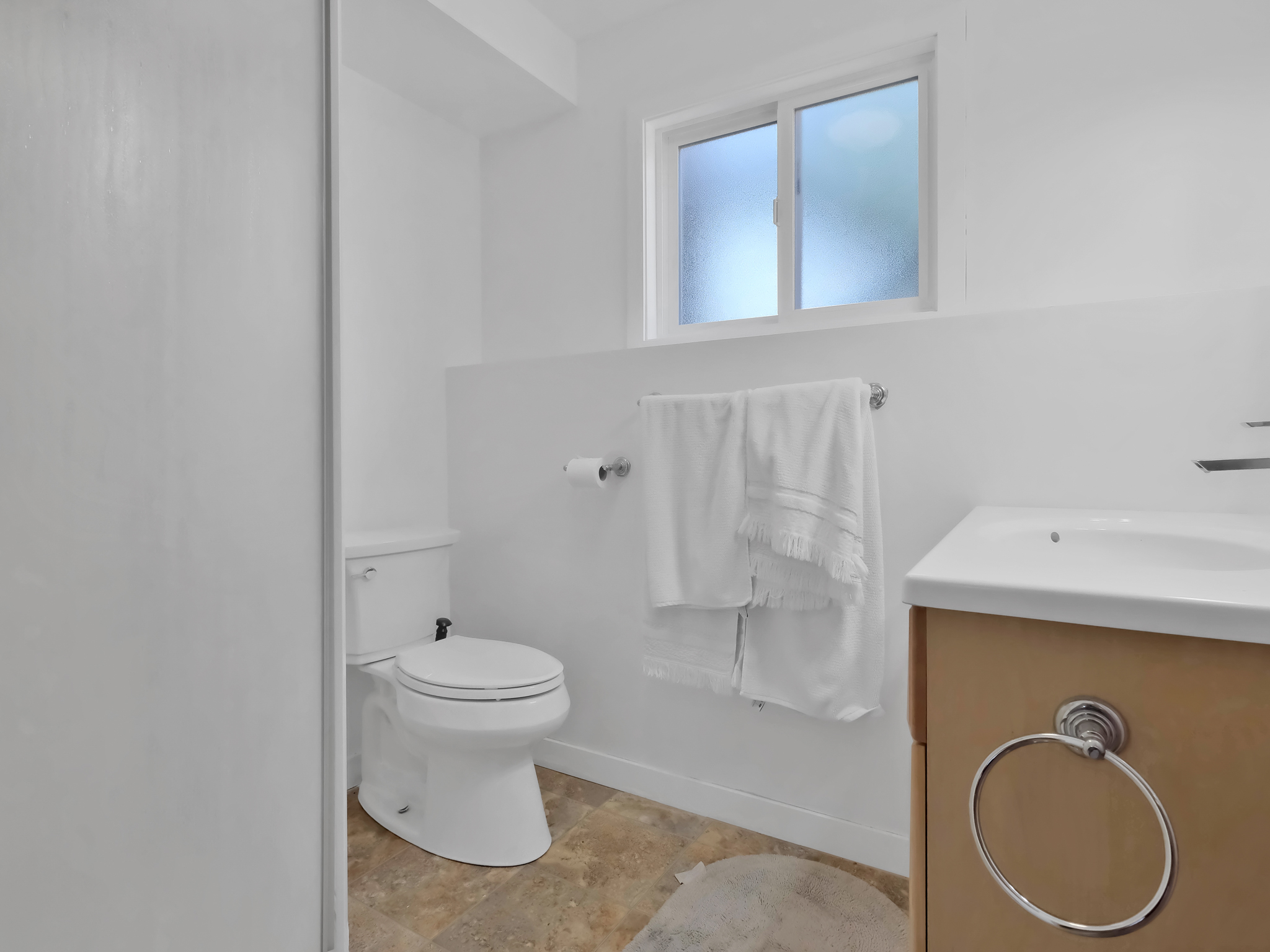 3124 Cox Road West Kelowna V1Z 2B4