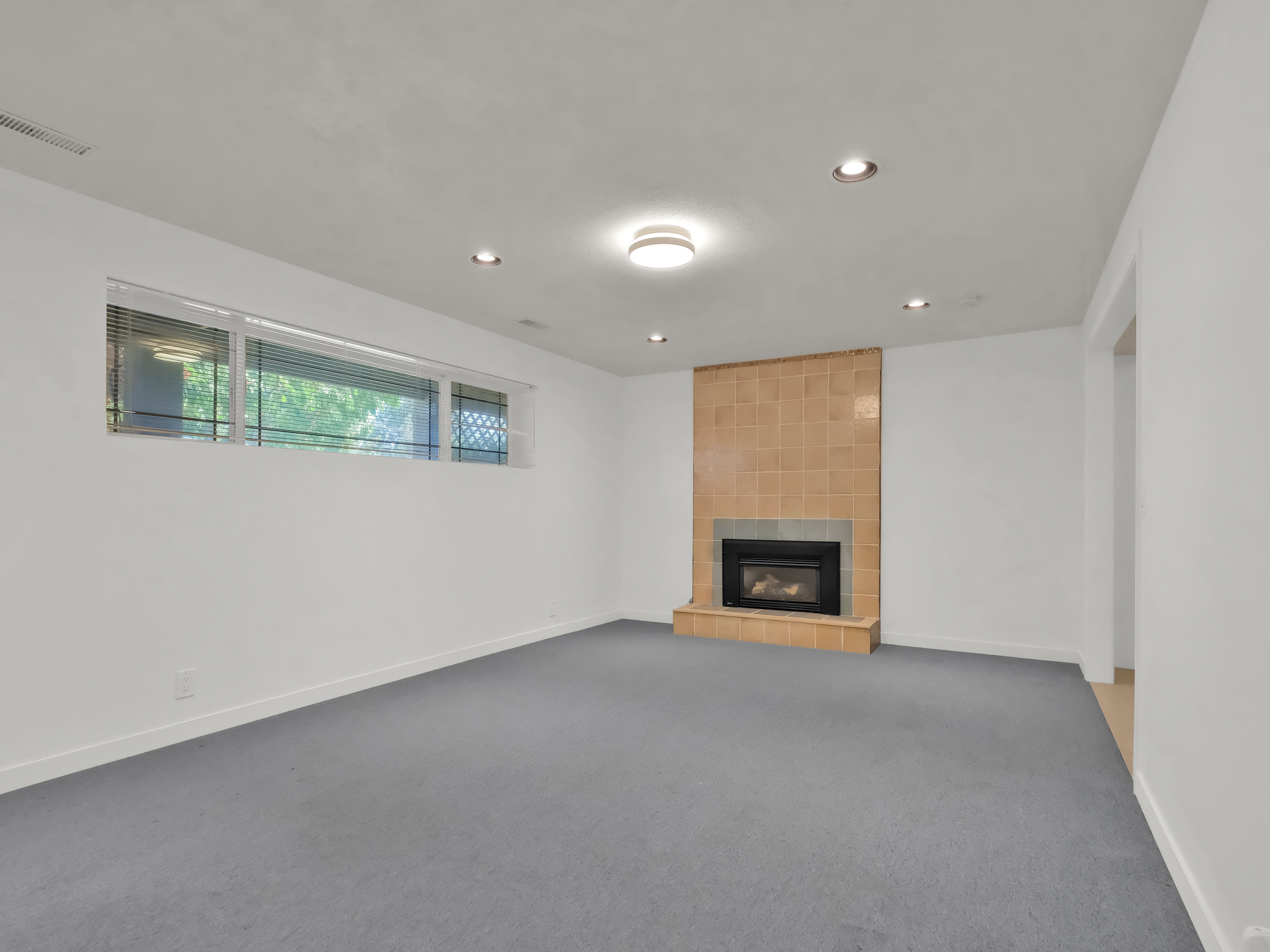 3124 Cox Road West Kelowna V1Z 2B4