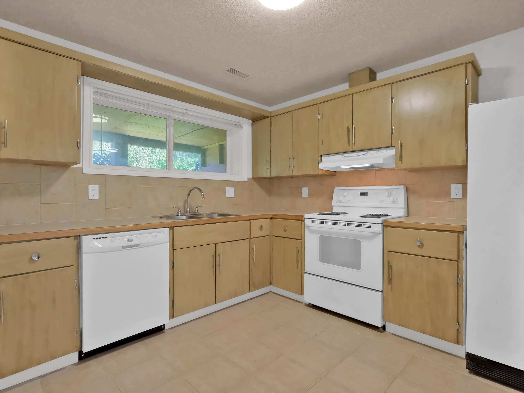 3124 Cox Road West Kelowna V1Z 2B4