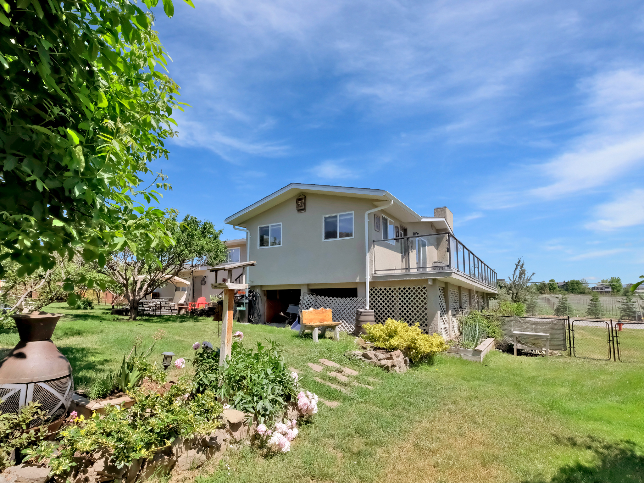 3124 Cox Road West Kelowna V1Z 2B4