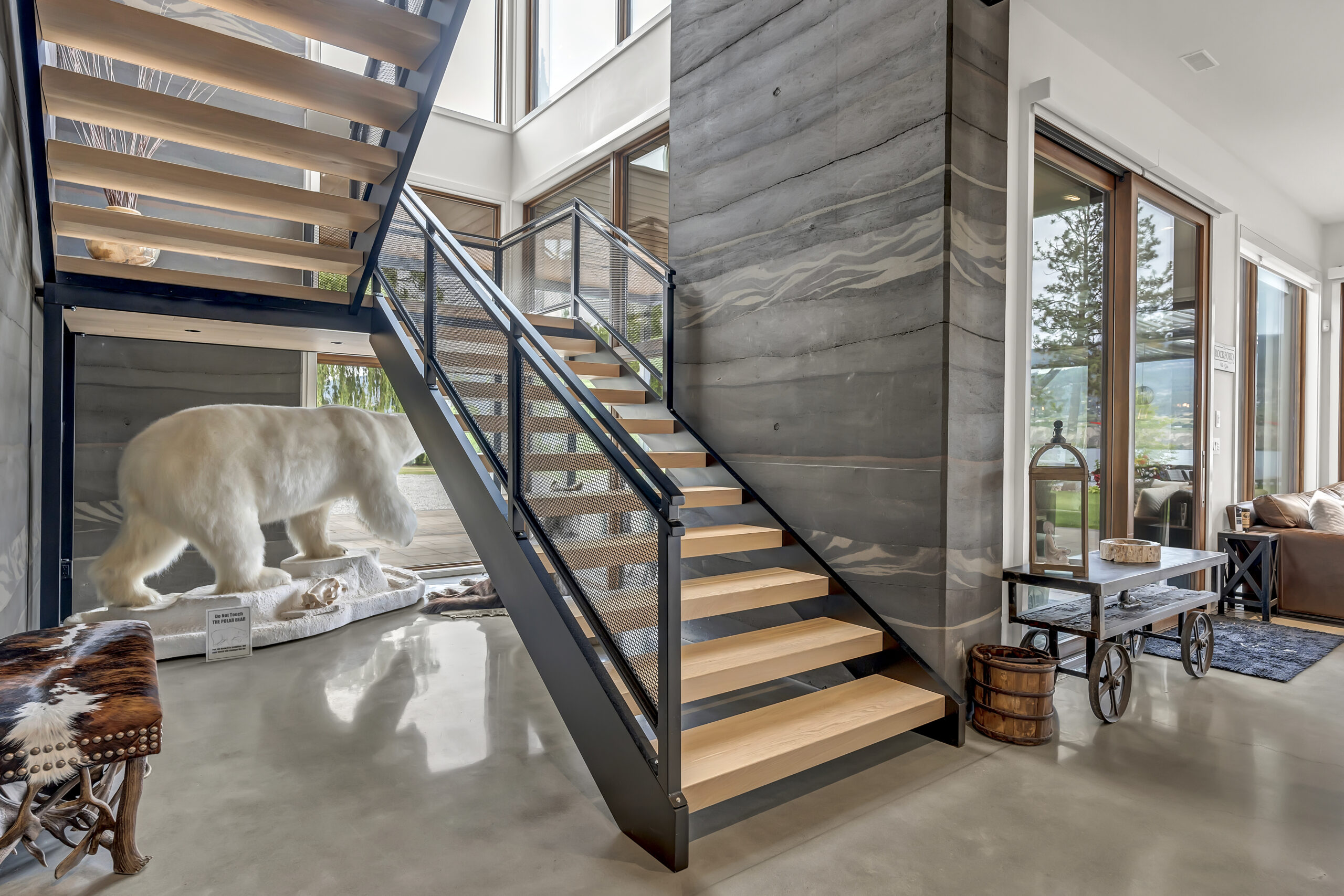 5849 Dale Avenue Summerland V0H 1Z9