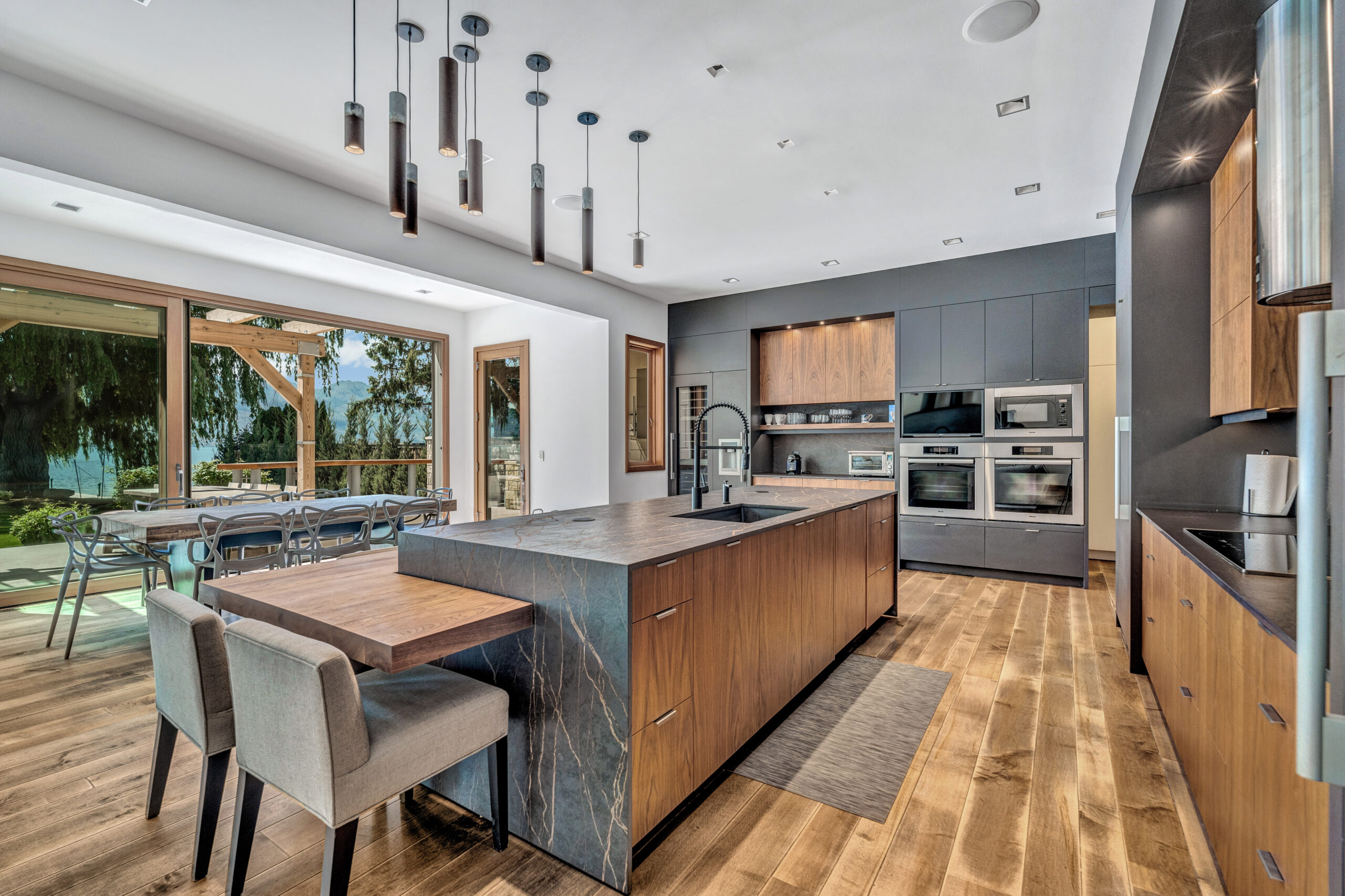 2463 Whitworth Road West Kelowna V4T 2K5