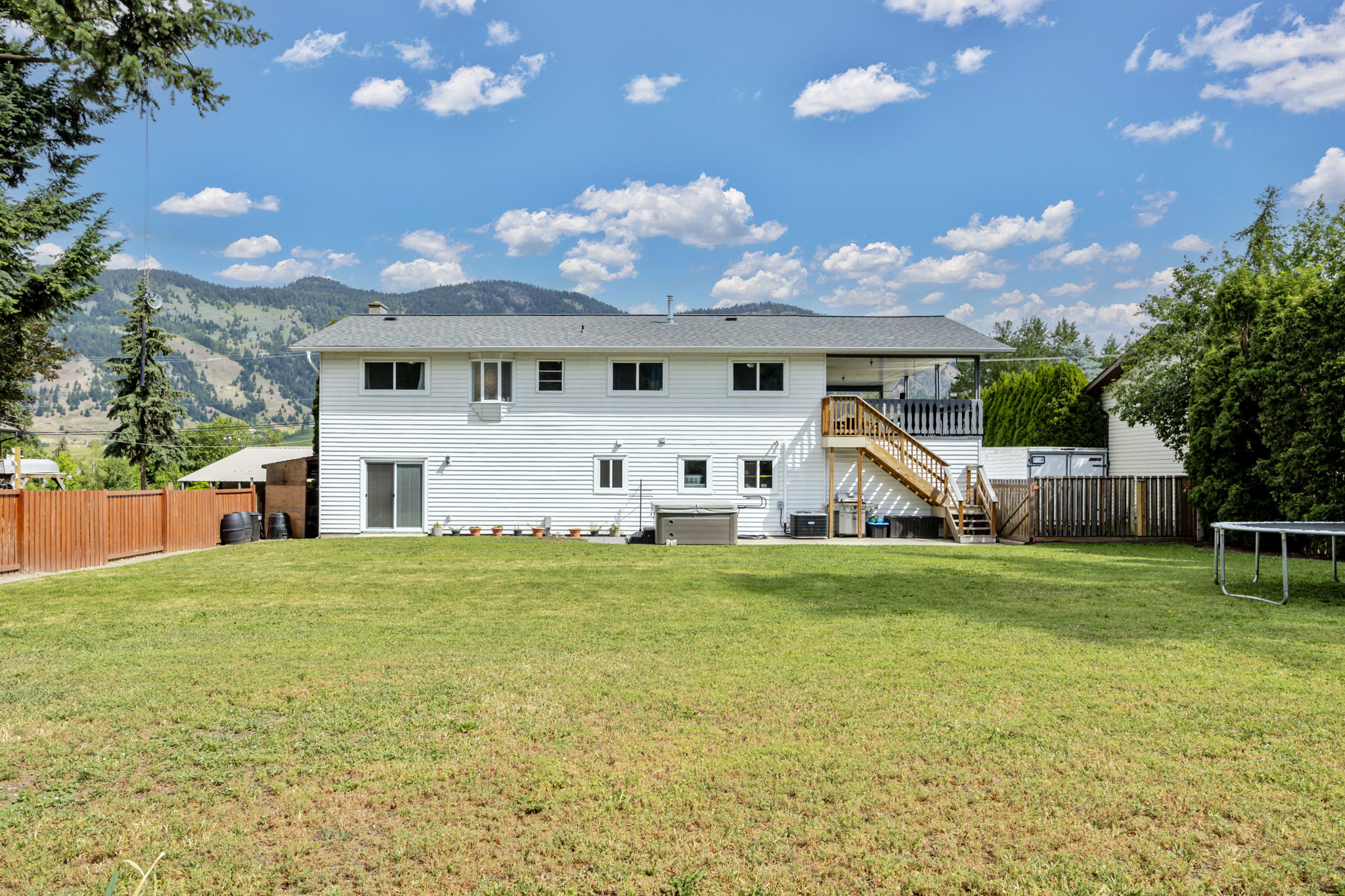 6274 Learmouth Road Coldstream V1B 3G1