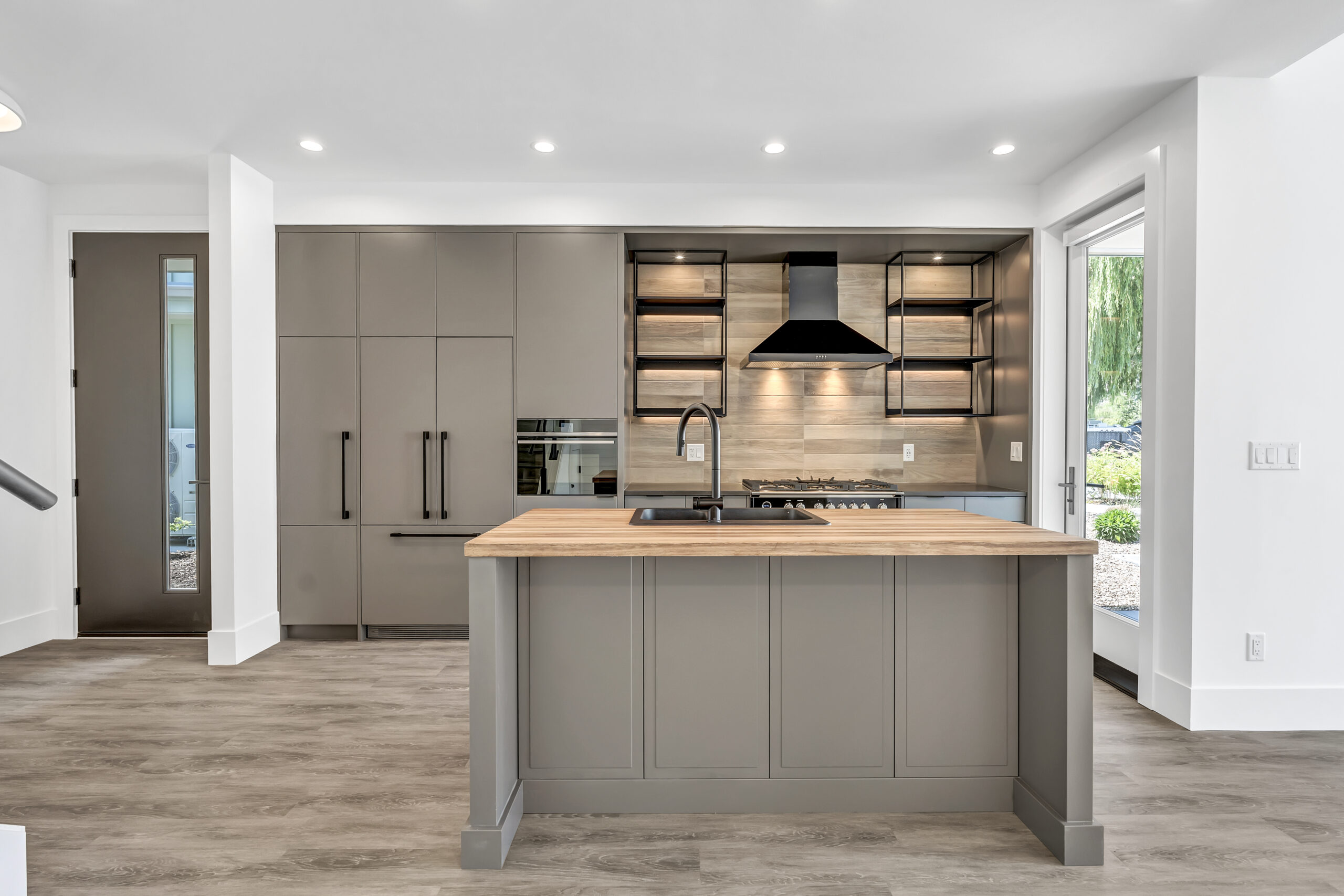 3290 Landry Crescent Summerland V0H 1Z9
