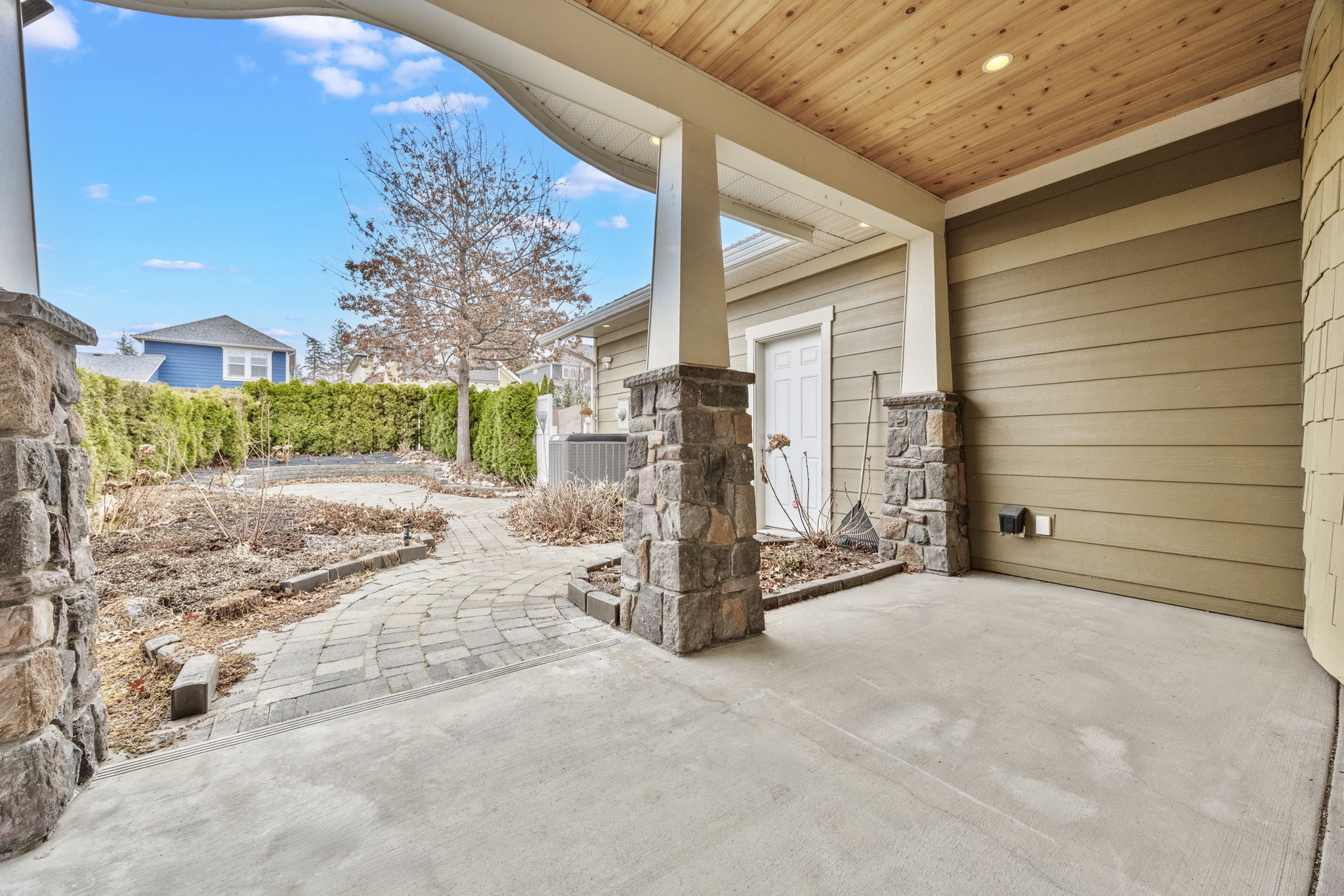 5333 Chute Lake Road Kelowna V1W 4L5