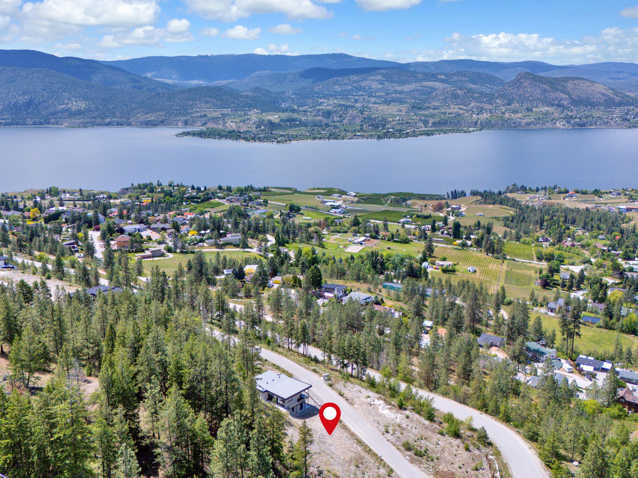 3040 Outlook Way Naramata V0H 1N1