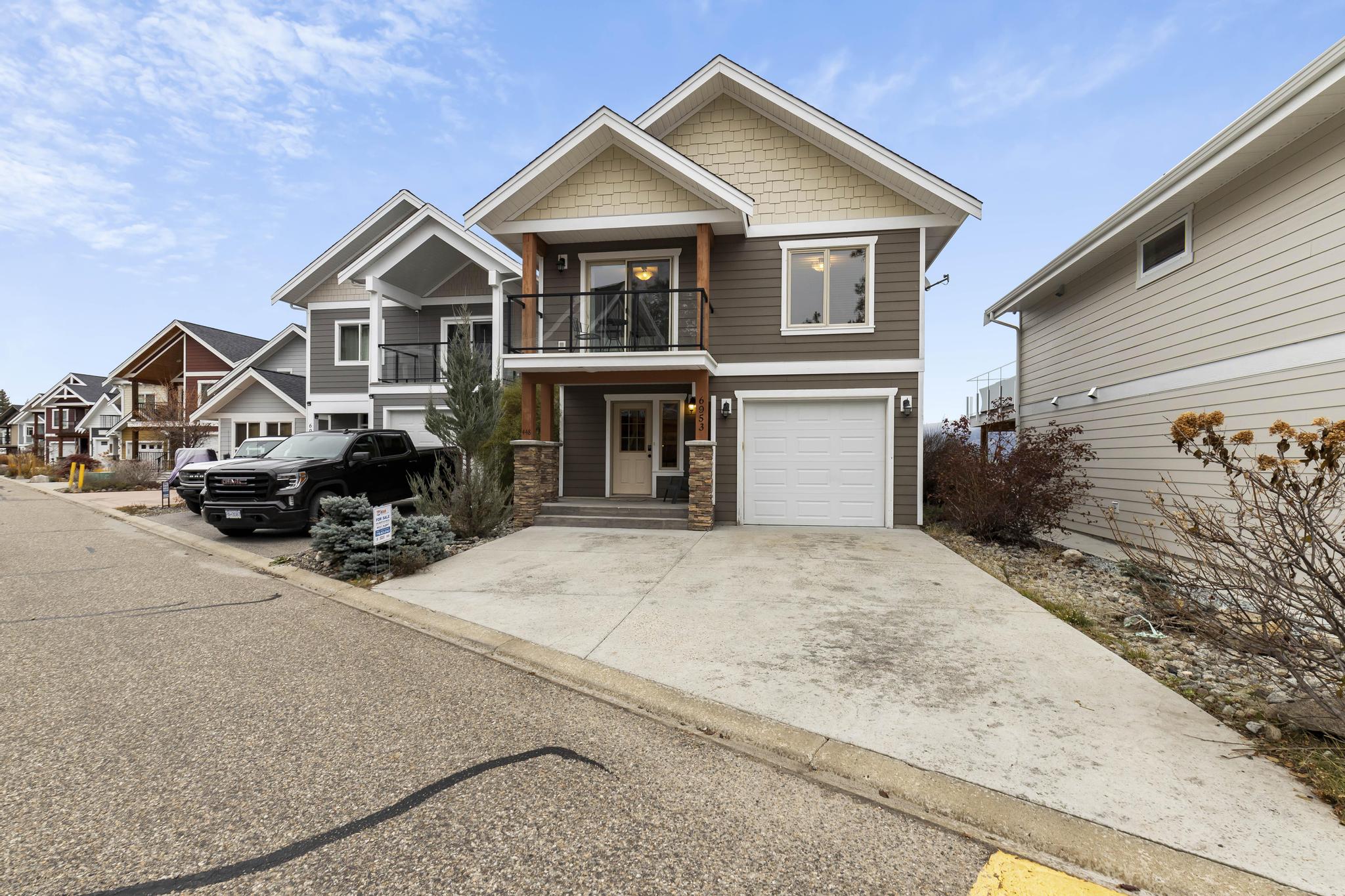 6953 Terazona Drive Kelowna V1Z 3R8