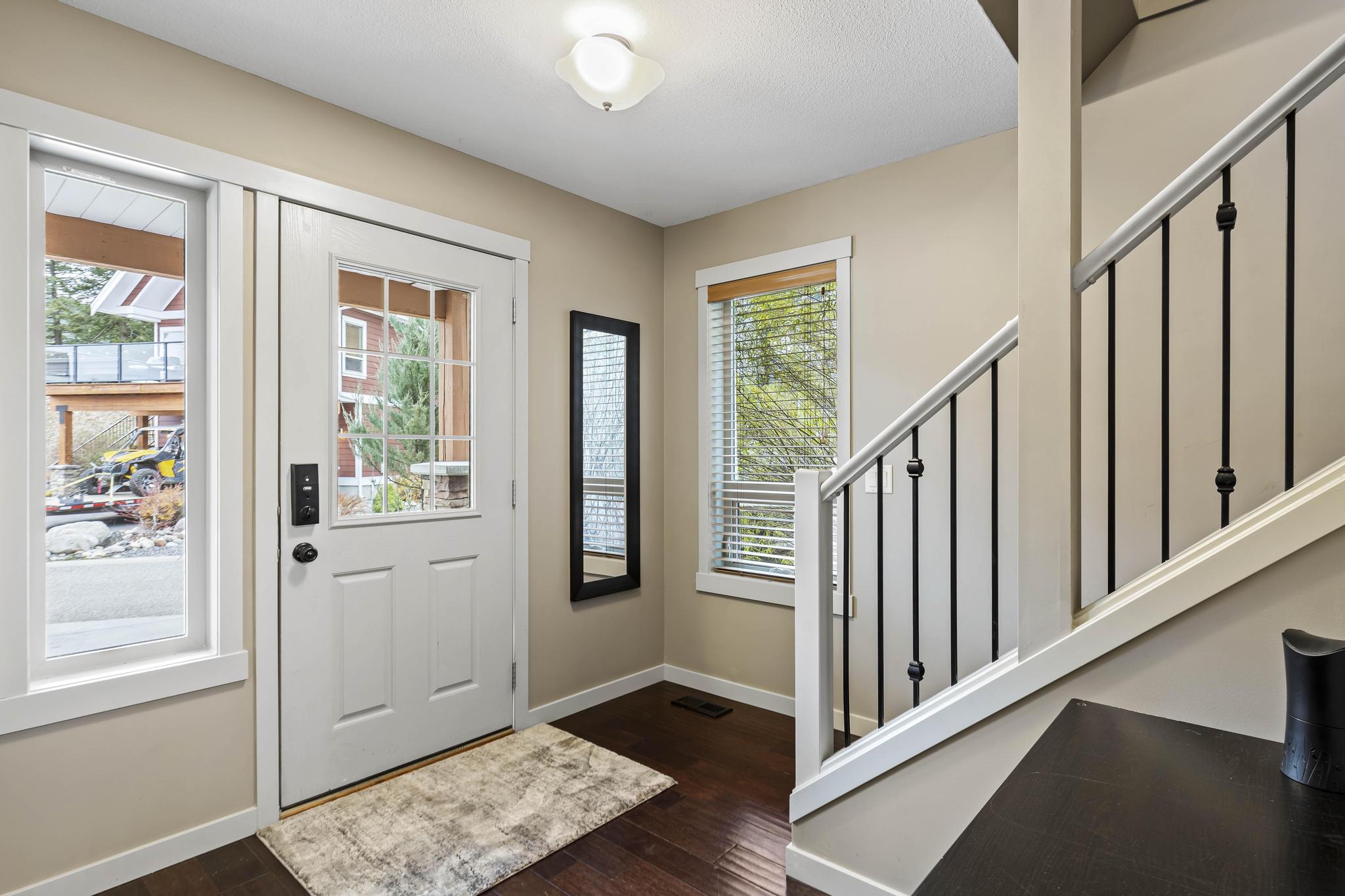 6953 Terazona Drive Kelowna V1Z 3R8