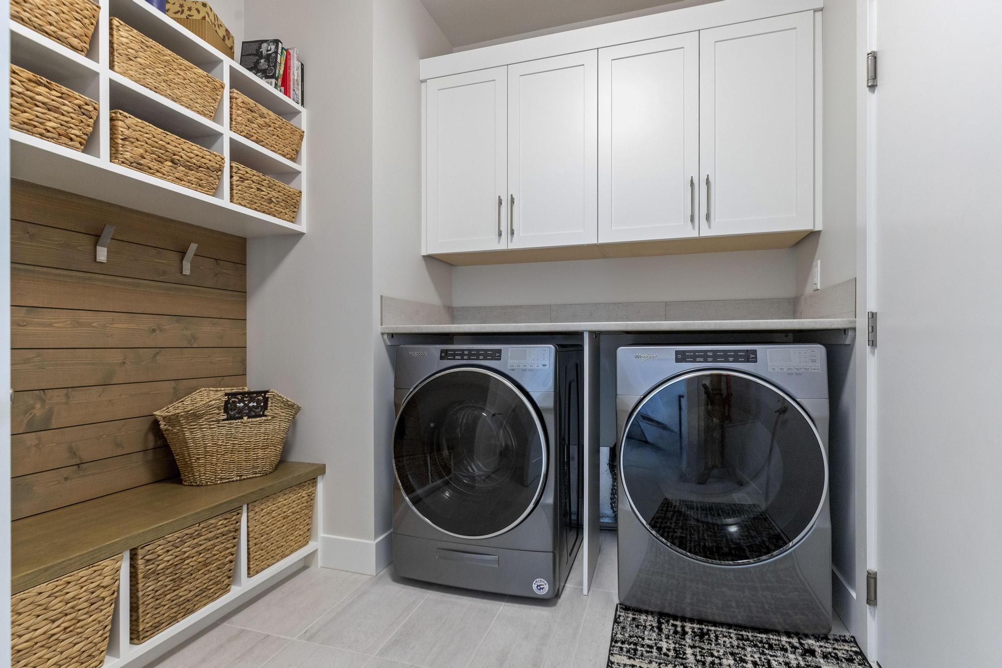 484 Sparrow Hawk Court Kelowna V1W 0A6