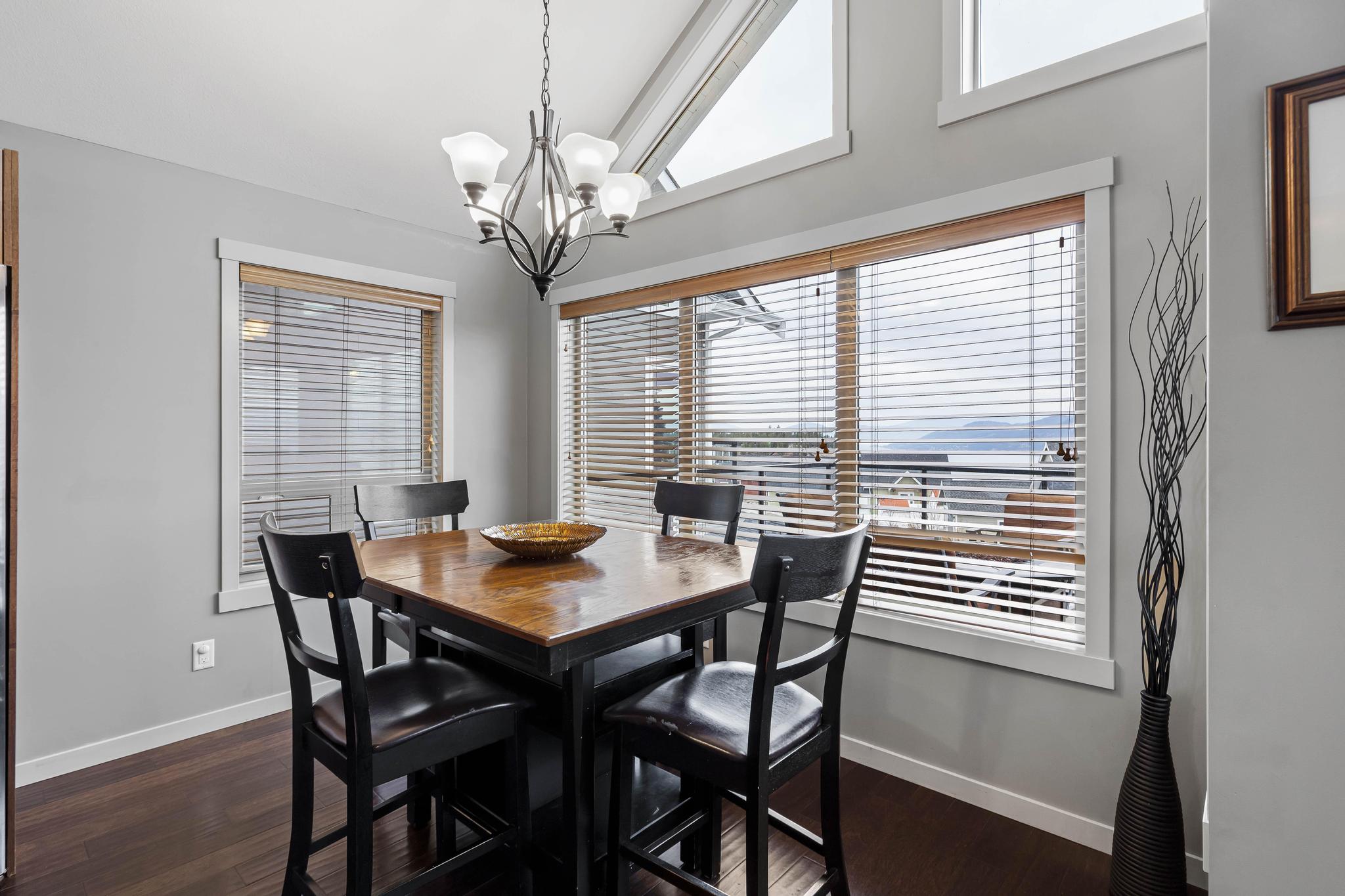 6953 Terazona Drive Kelowna V1Z 3R8