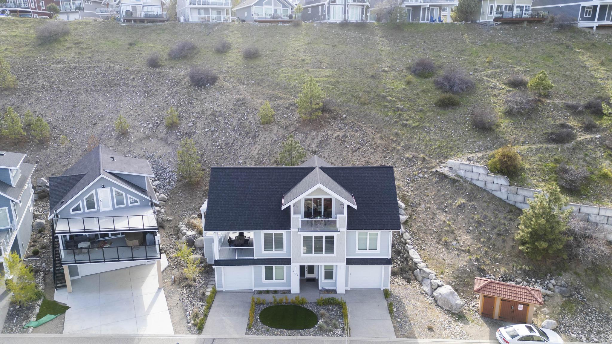 6749 La Palma Loop Kelowna V1Z 3R8