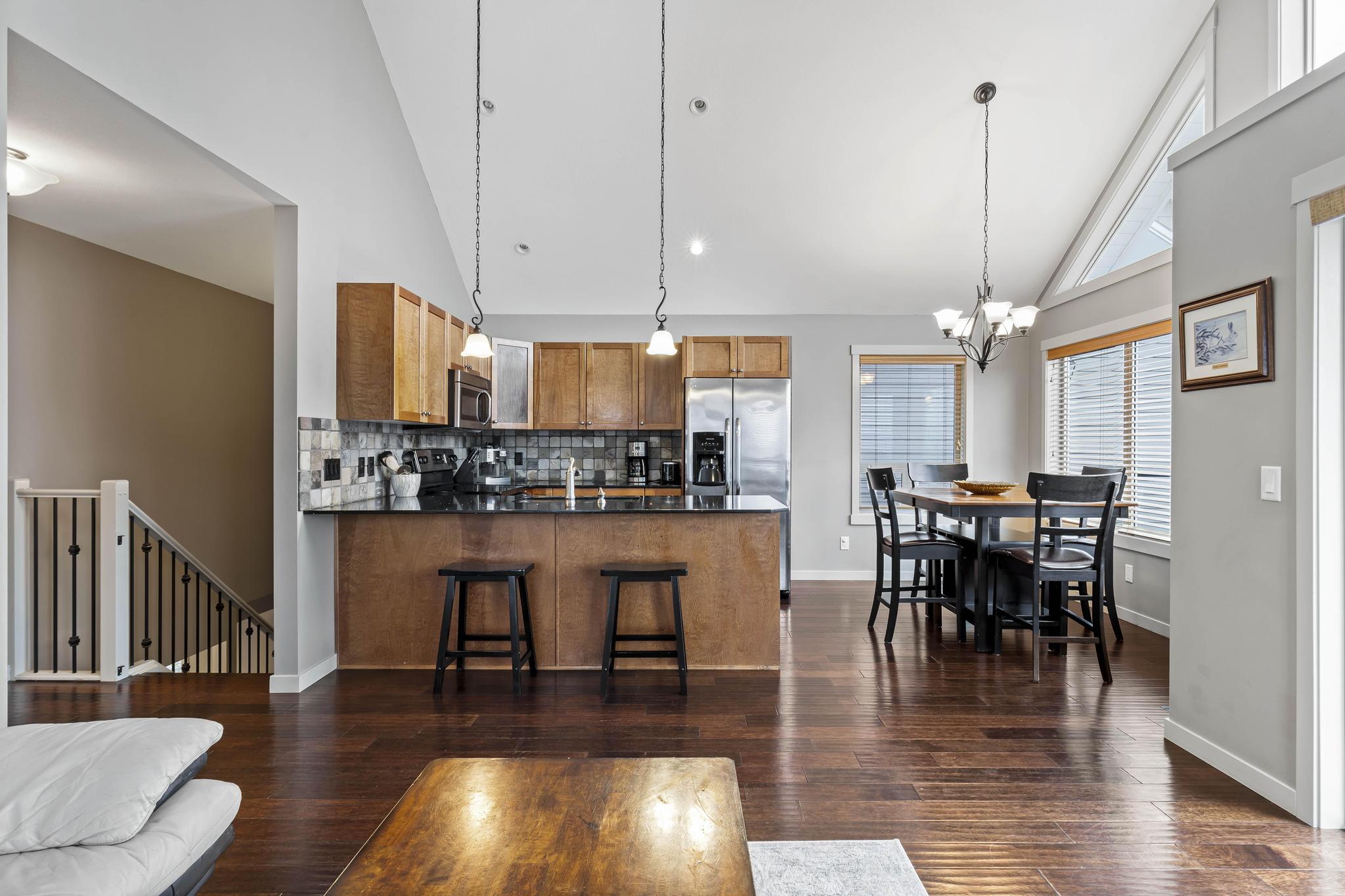 6953 Terazona Drive Kelowna V1Z 3R8