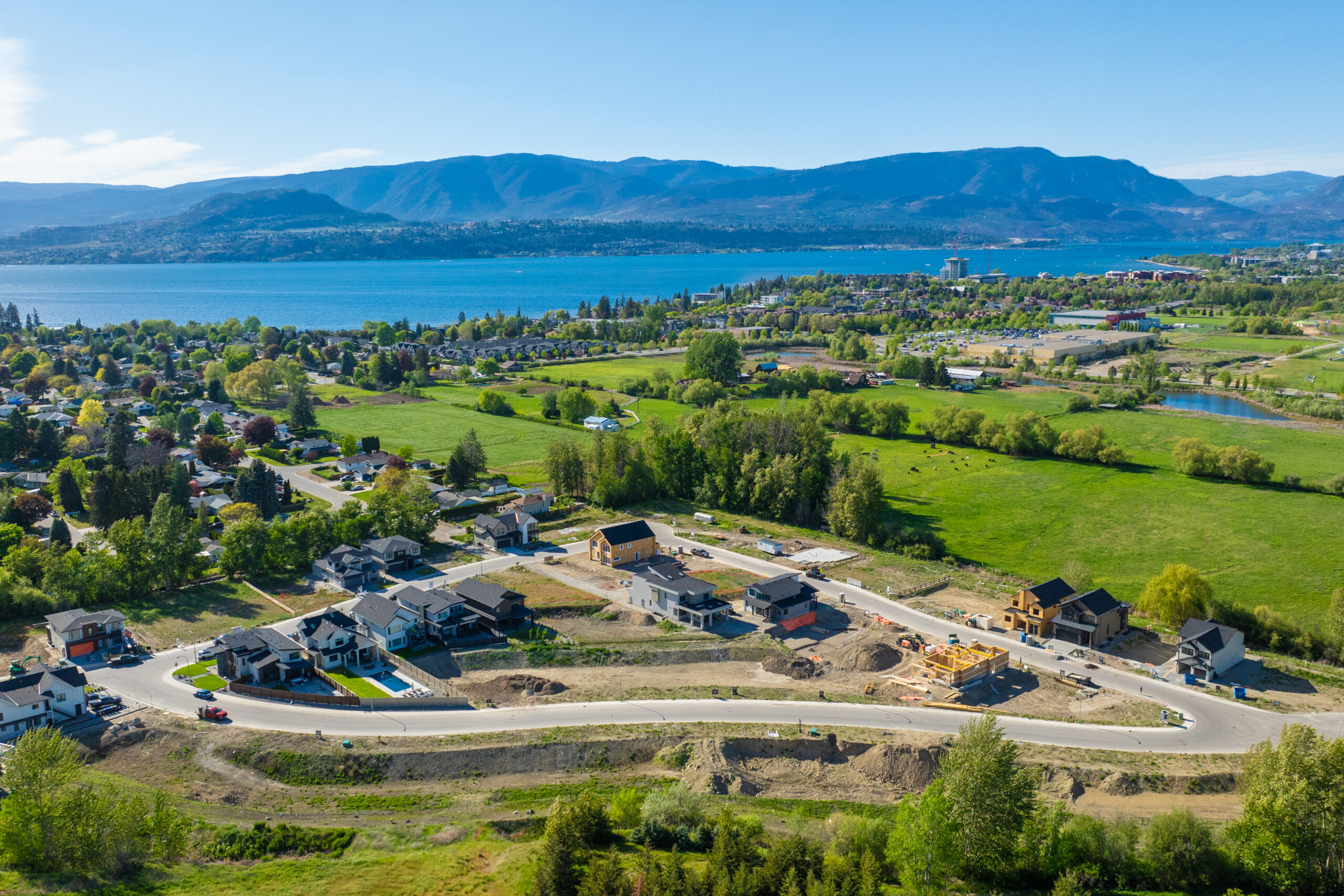 964 Bull Crescent 76 Kelowna V1W 4N2