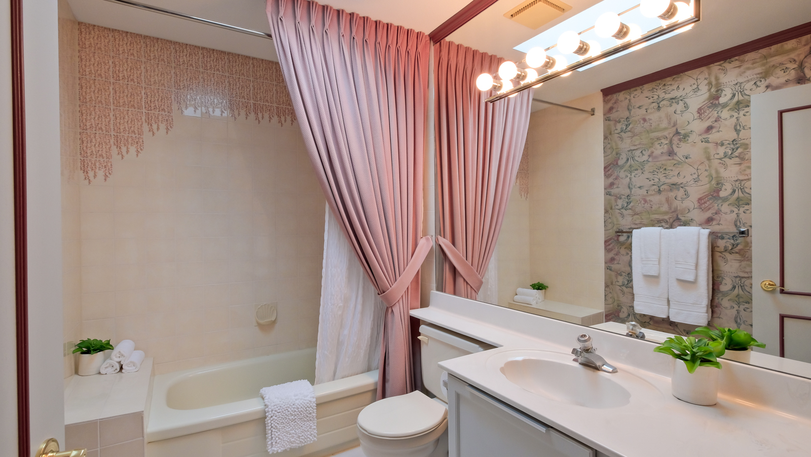 335 Churchill Avenue 205 Penticton V2A 1C9