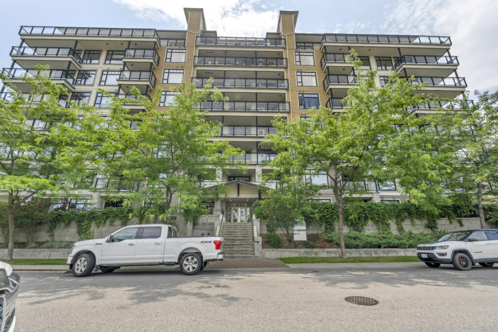 3301 Skaha Lake Road 803 Penticton V2A 6G6